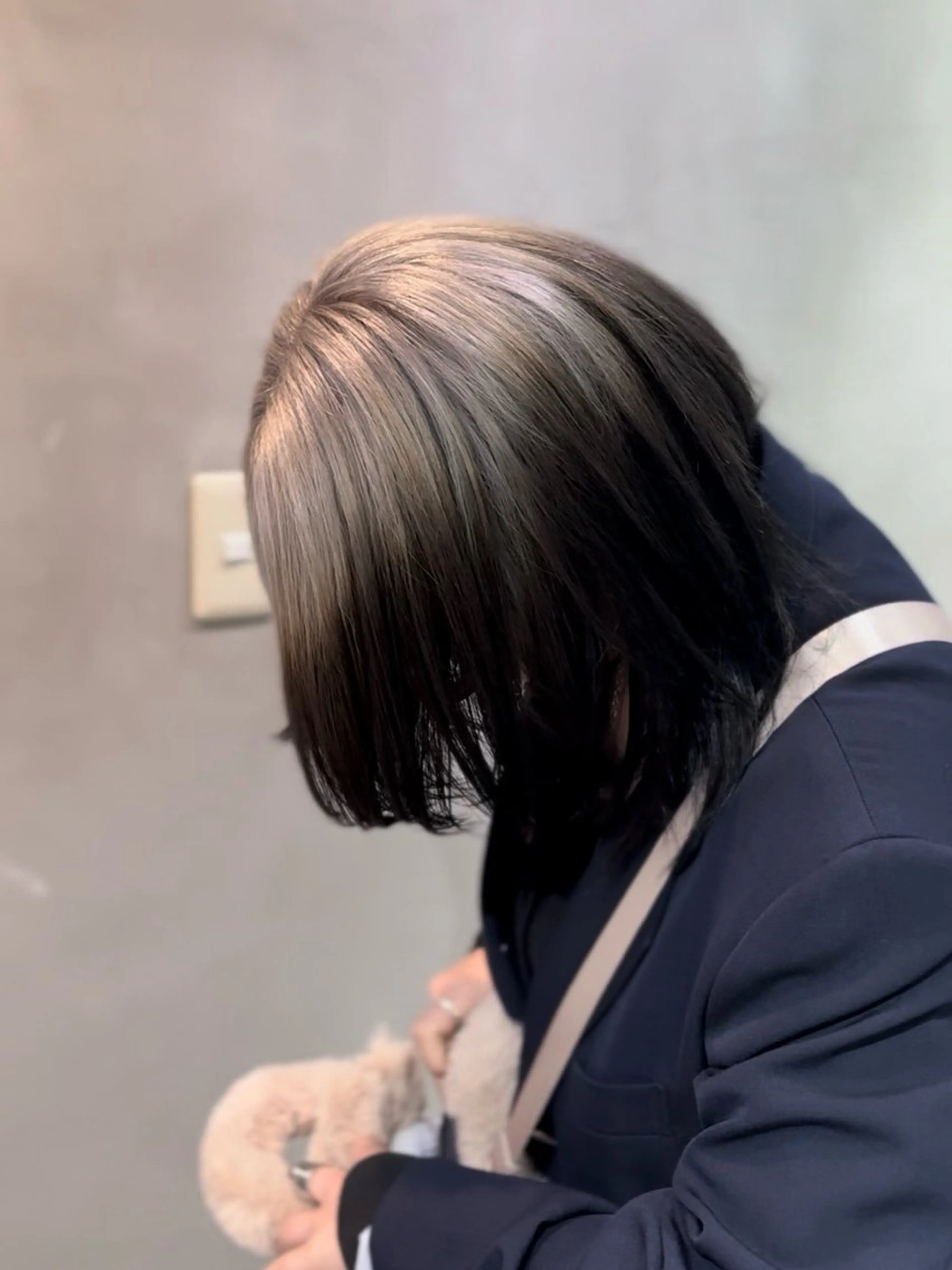 ミディアム ルーツカラー/ レイヤーカット/井川のヘアスタイル