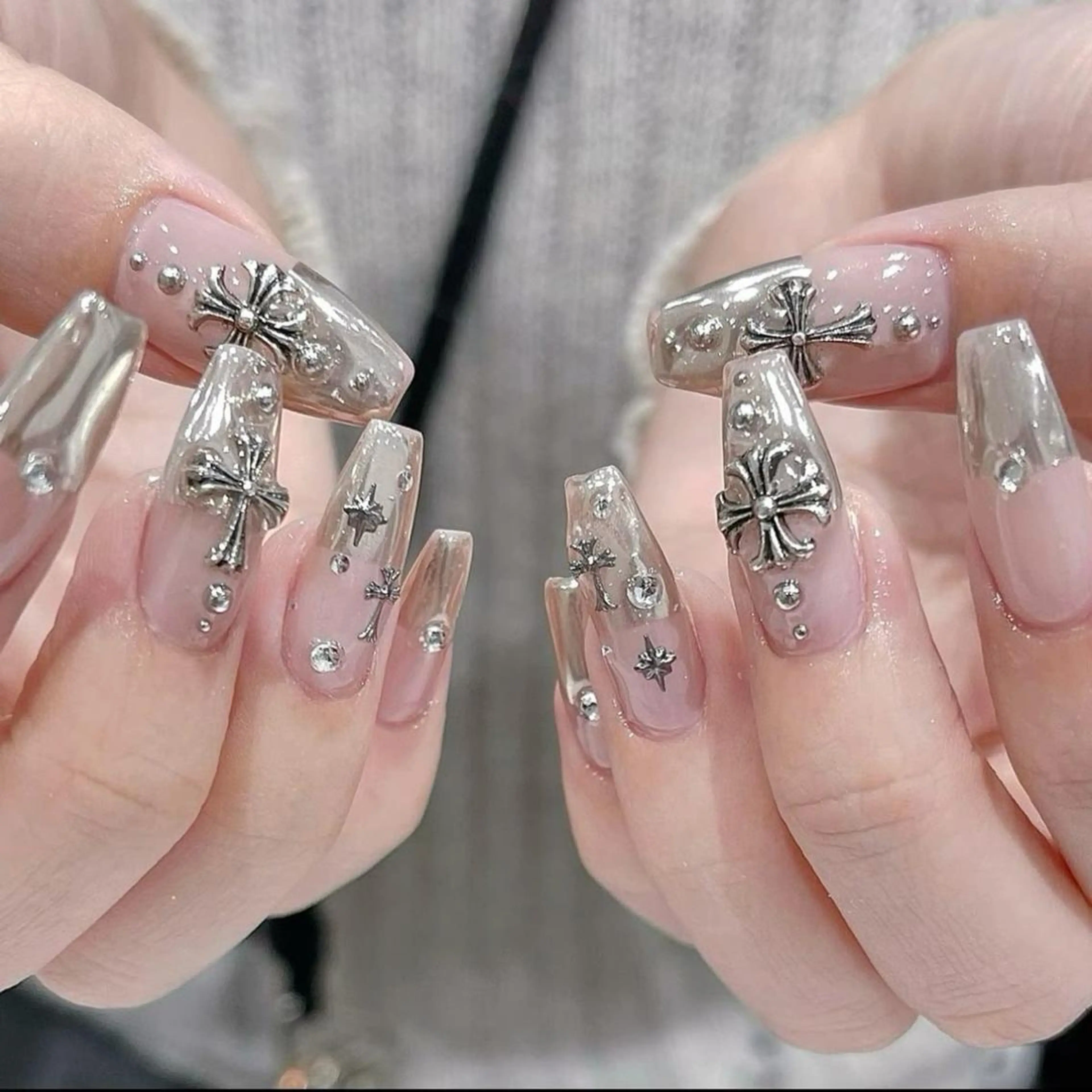 ネイル 長さ出し フレンチネイル グラデーション 卒業式 マグネットネイル ハンドネイル MIHANA NAILのネイルデザイン