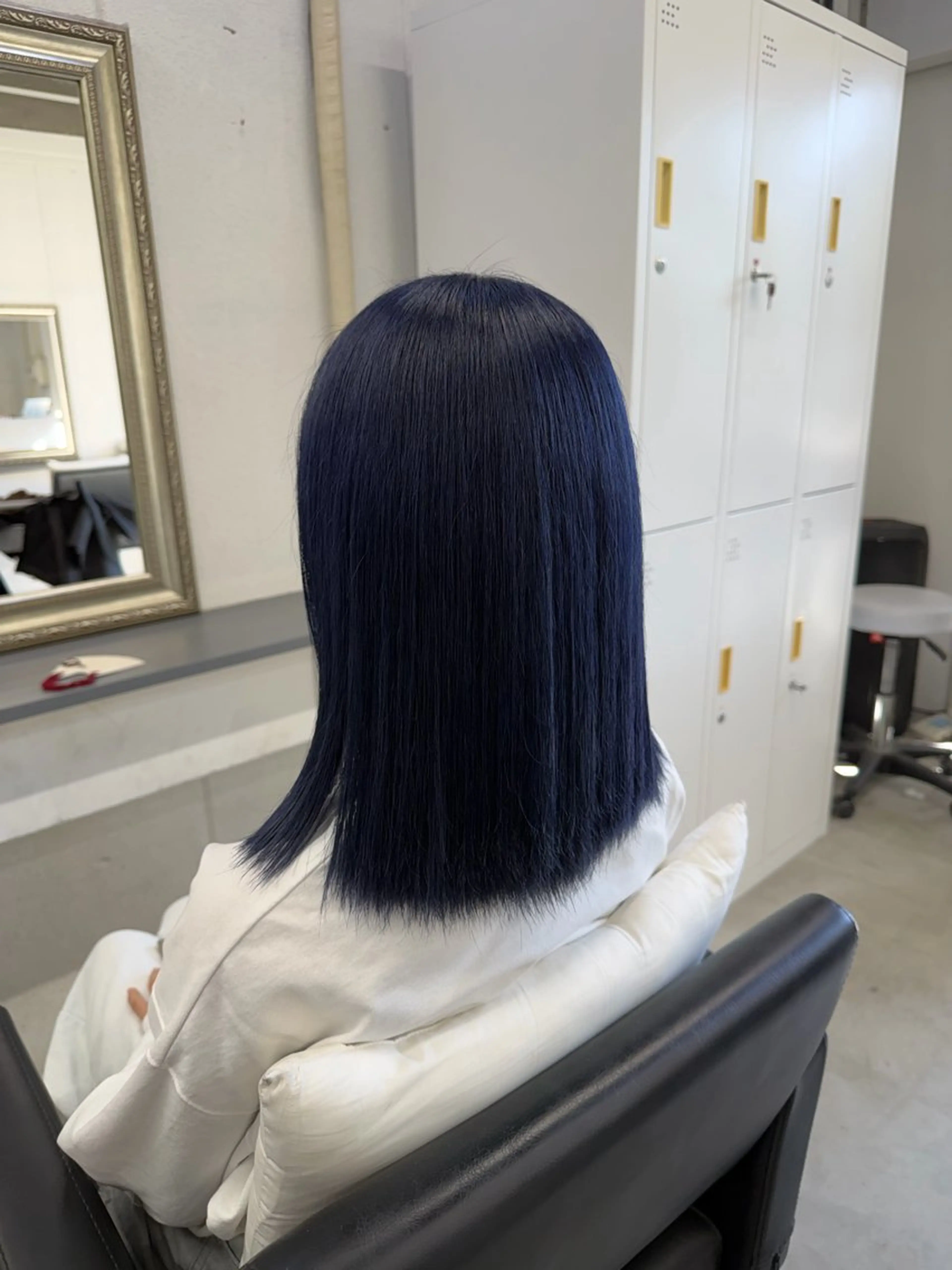 カラー ブリーチ ブルーカラー ネイビーカラー ヘアカラー 栗本 陽香/顔周りレ イヤー/透明感カラーのヘアスタイル