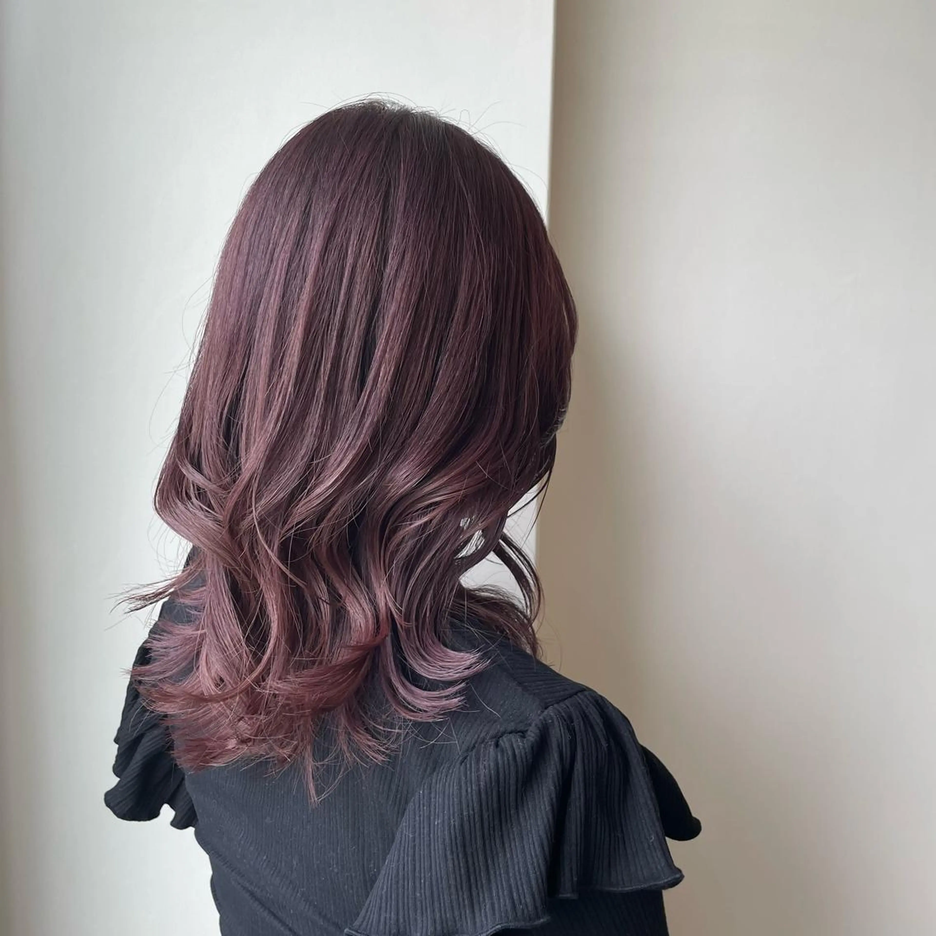 セミロング カラー ラベンダーカラー カット ヘアカラー ボブウルフ／ボブ Satsukiのヘアスタイル