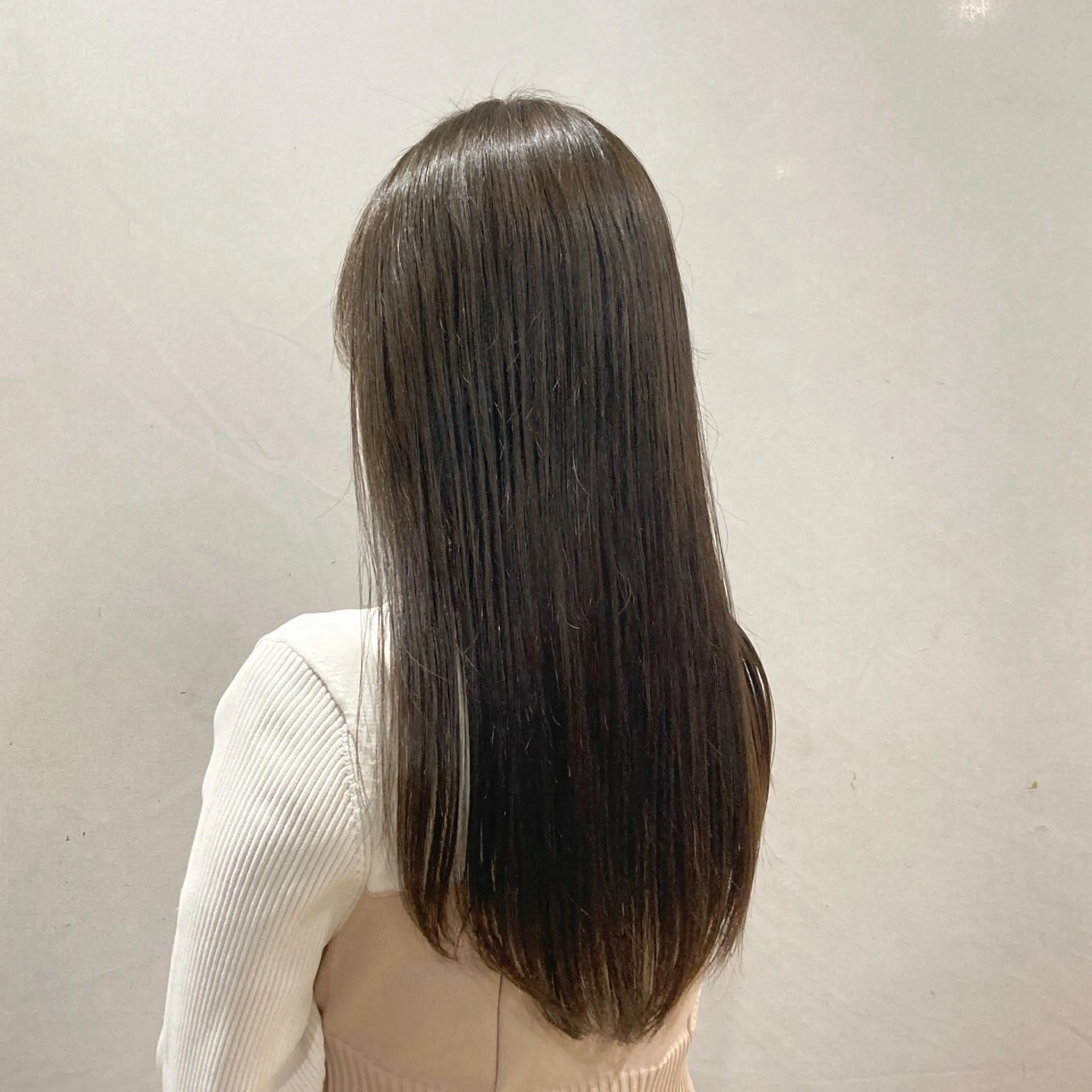 ミディアム カラー パーマ ヘアアレンジ ベージュカラー オリーブベージュ ヘアカラー トリートメント くびれボブ/艶カラー /髪質改善🌷喜美花のヘアスタイル