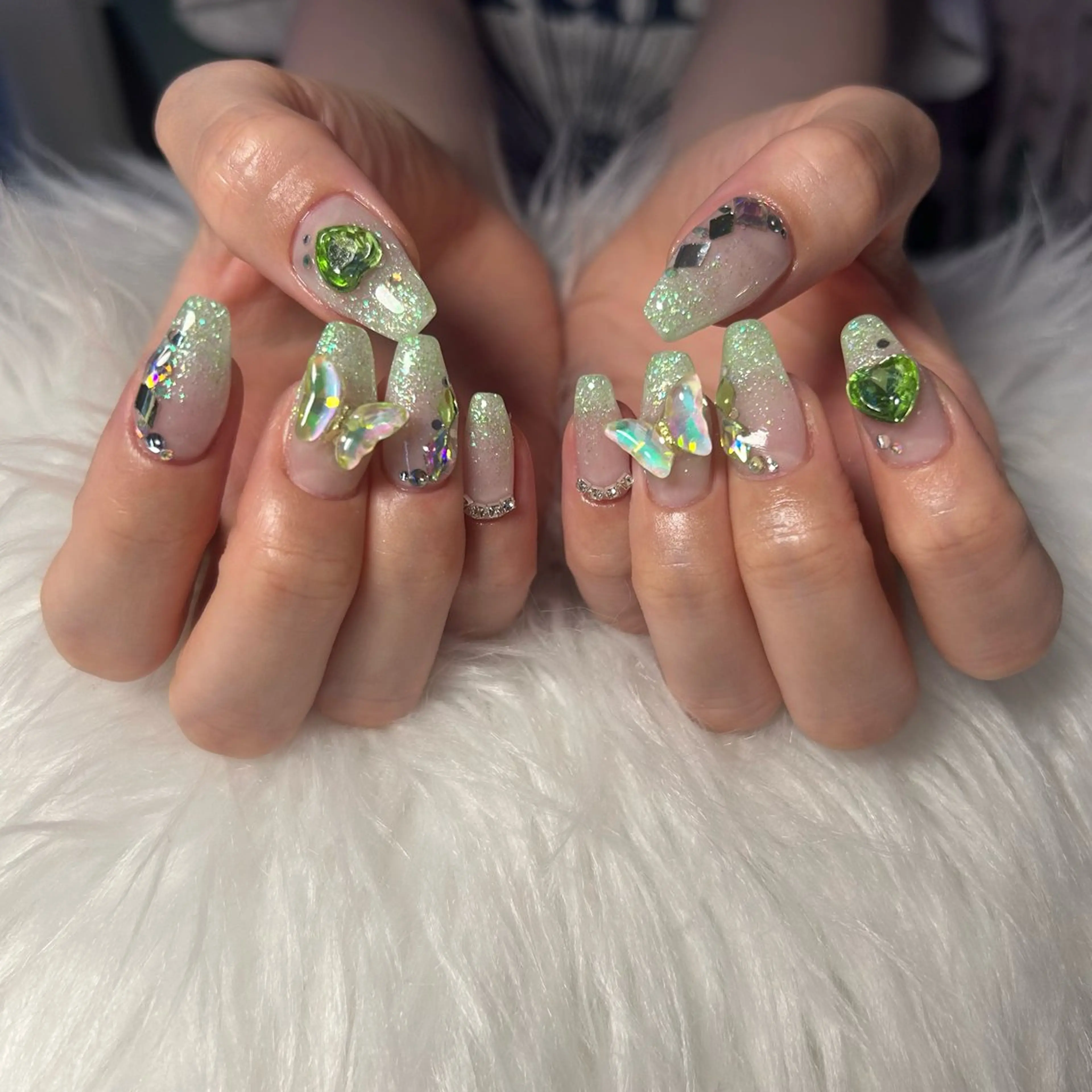 ネイル ラメ(グリッター) ラメグラデーション ハンドネイル haacnails（ハーシーネイル）所属・haac nailsのネイルデザイン