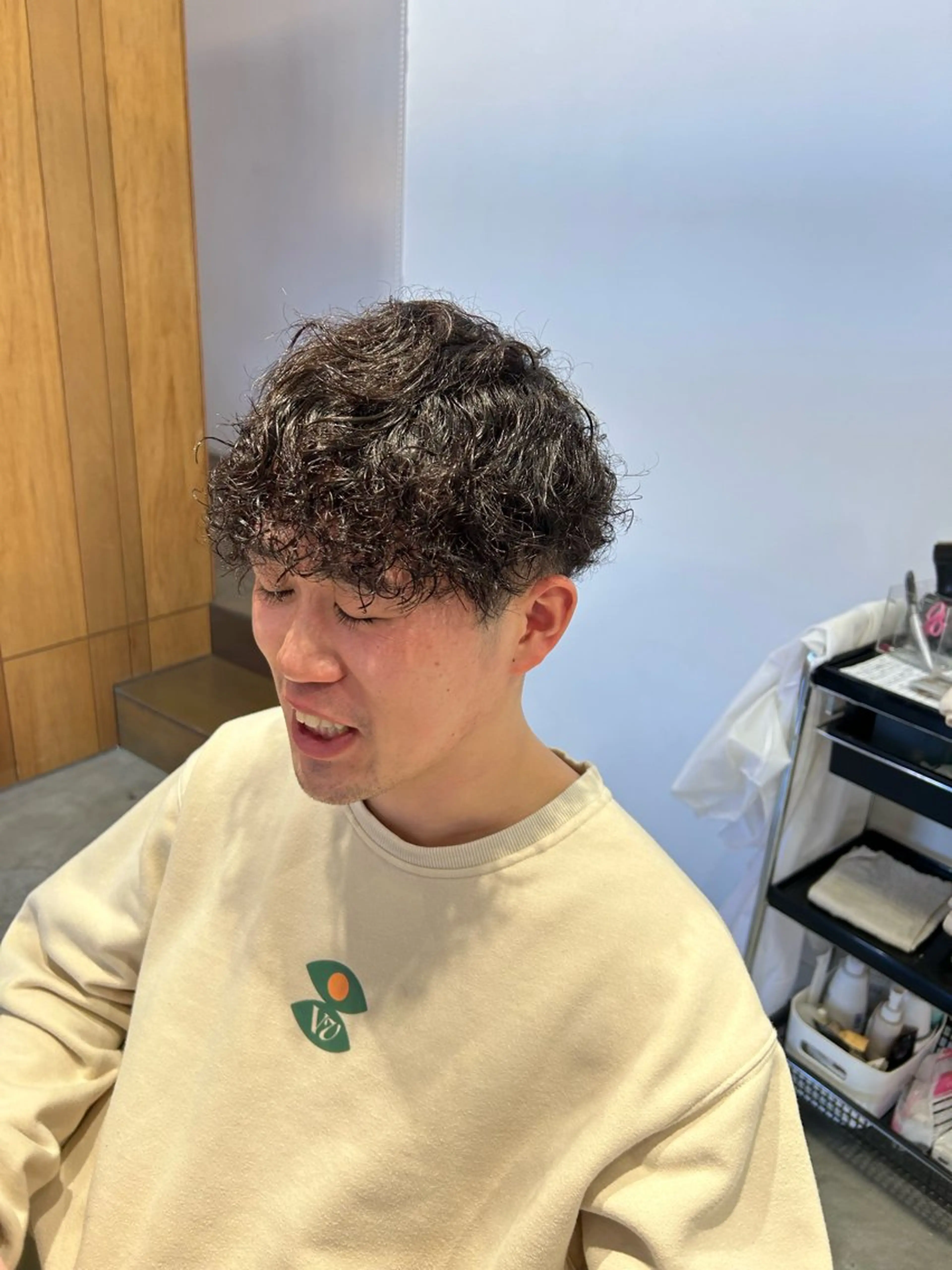 ショート パーマ メンズ メンズパーマ スペインカール 佐藤悠生/ メンズカット．パーマのヘアスタイル