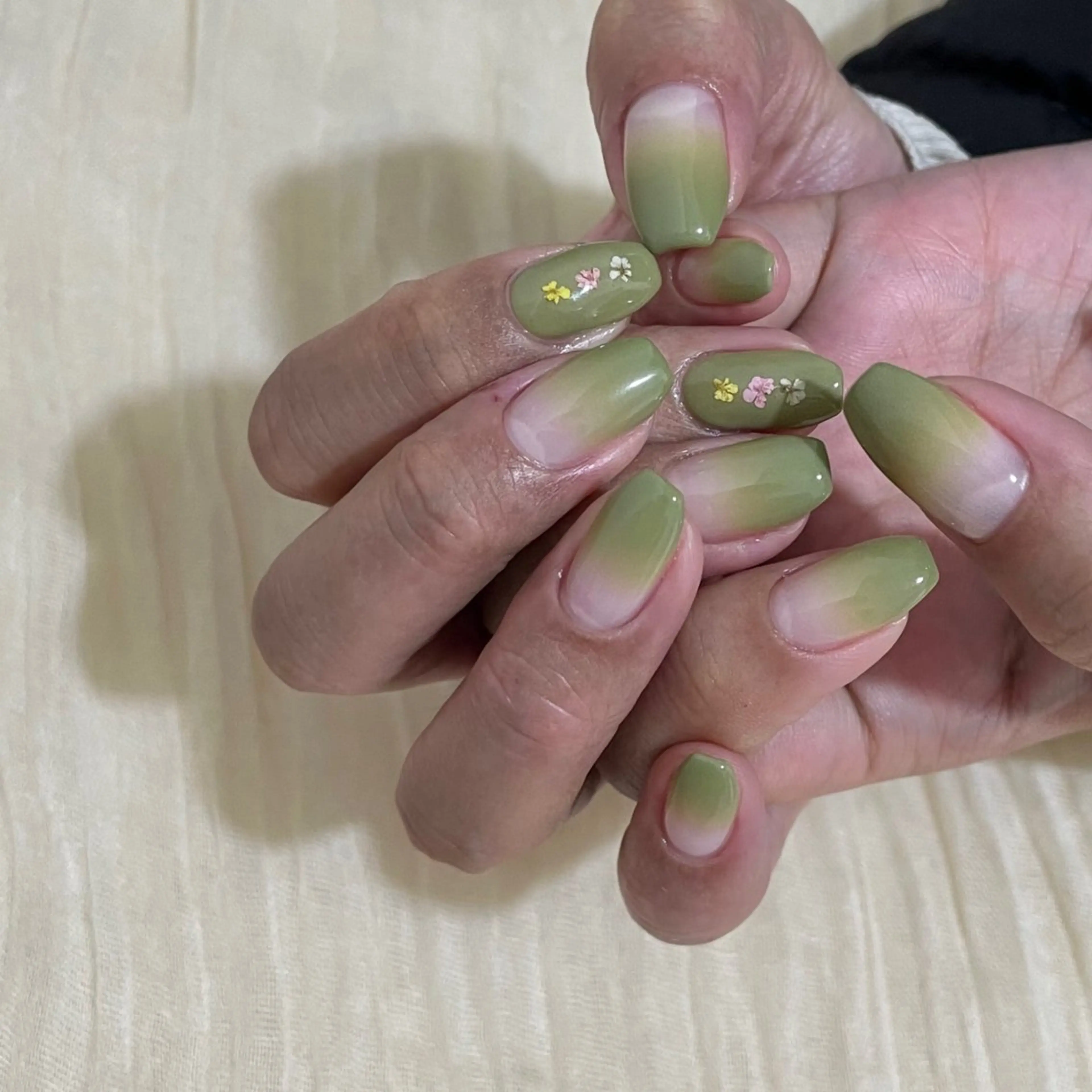 ネイル ハンドネイル ハンドケア m-nail所属・m-nail 🌙minamiのネイルデザイン