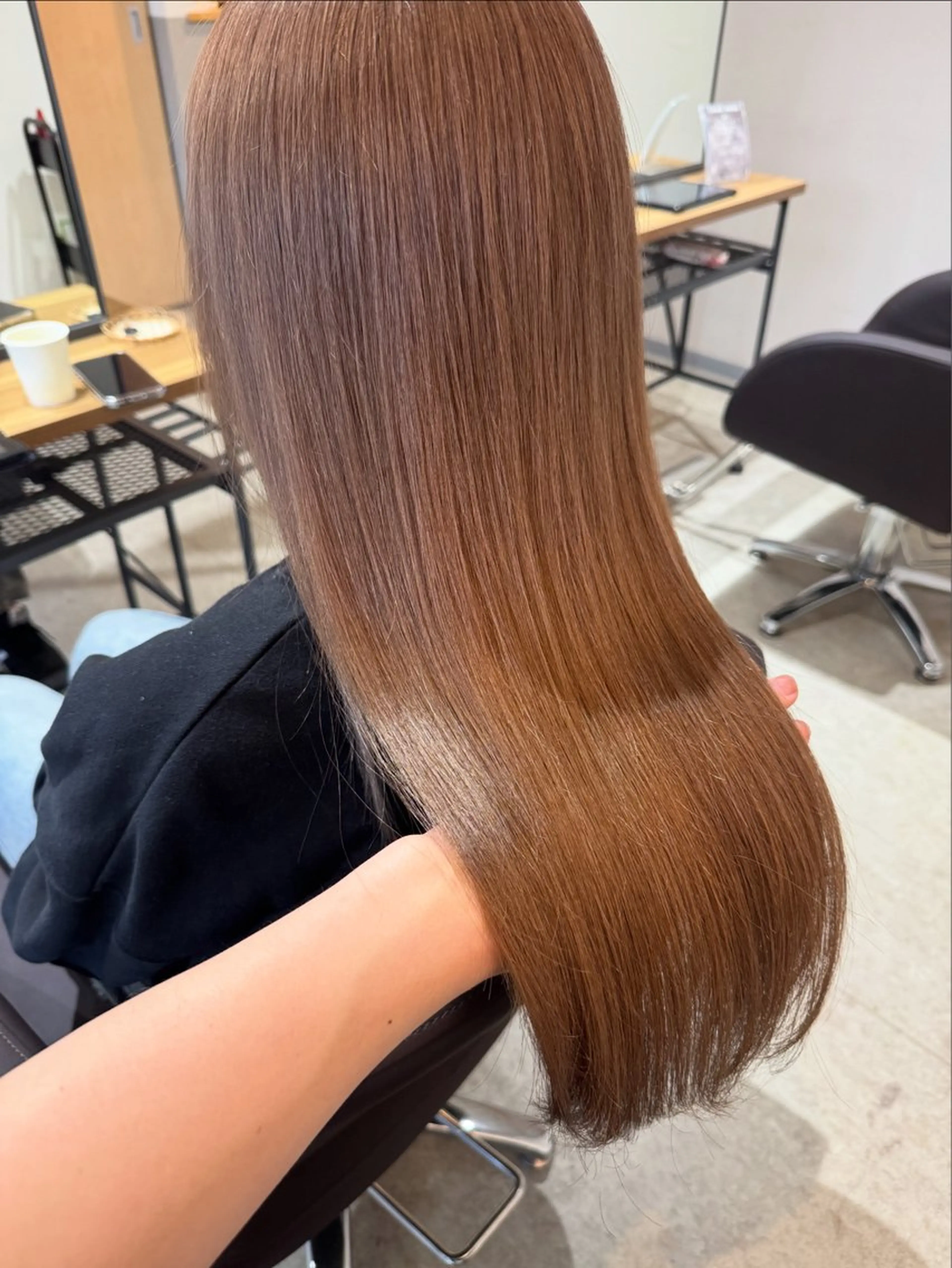 セミロング ボブ 韓国風ヘア レイヤーカット 縮毛矯正 カット ヘアカラー トリートメント ✨艶ブリーチカラー✨ ✨艶髪ストレート✨のヘアスタイル