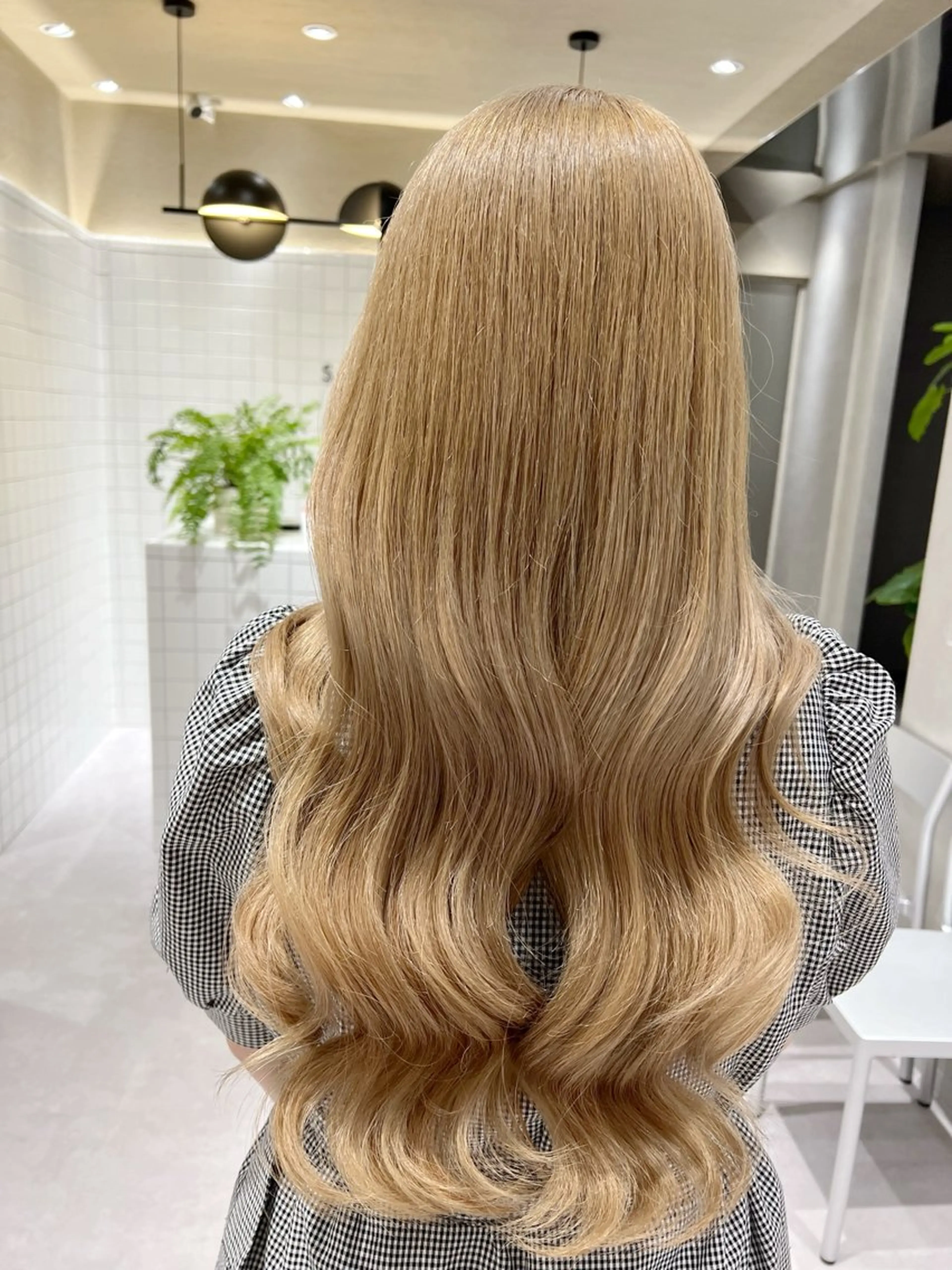 ロング カラー ヘアアレンジ ベージュカラー ミルクティーベージュ 髪質改善 トリートメント ヘアカラー トリートメント 新宿color🐝 AYAKA🌈💖のヘアスタイル