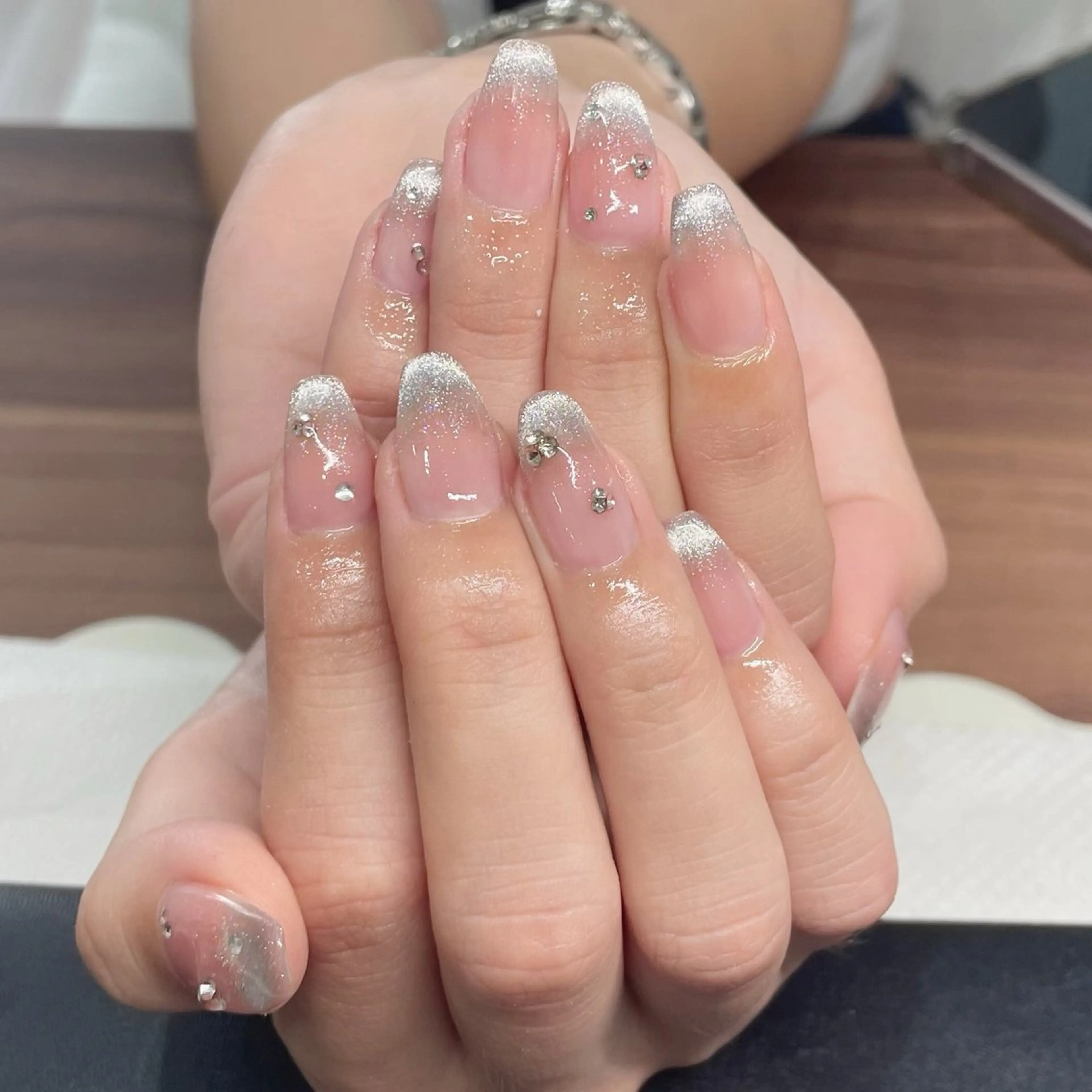 ネイル フレンチネイル キラキラネイル ラメ(グリッター) マグネットネイル マグネットフレンチ Ricnail☾ ayanoのネイルデザイン