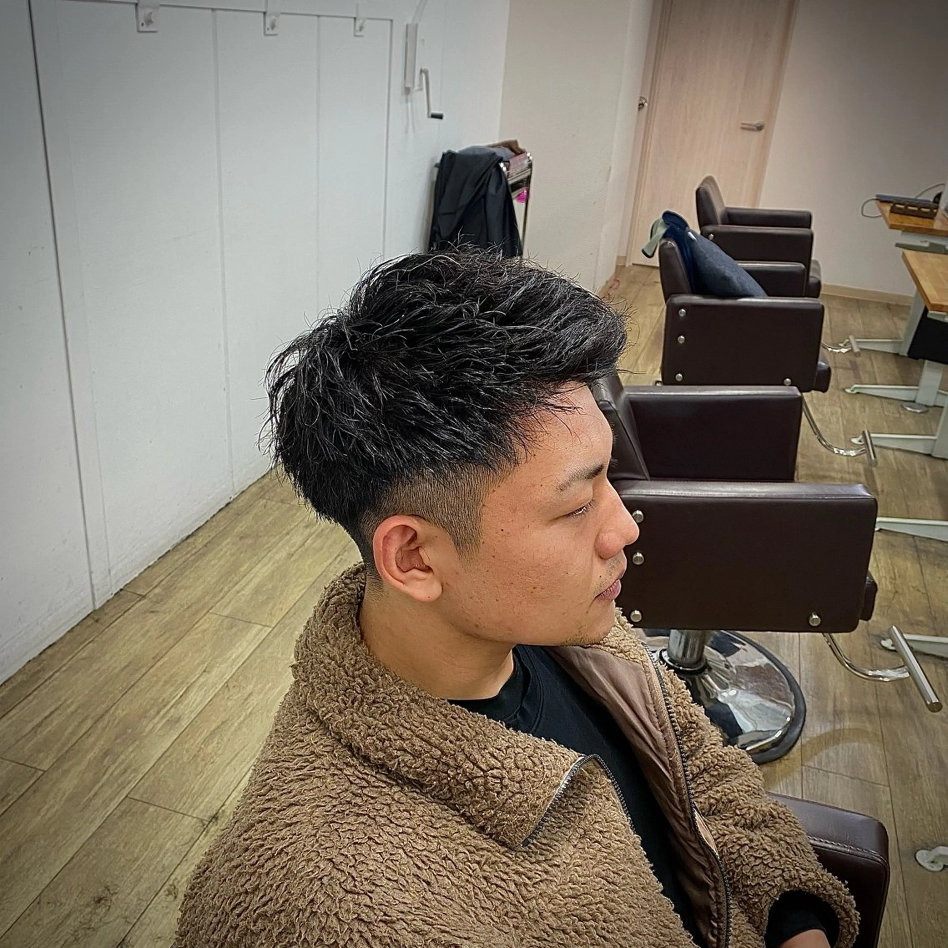 ショート メンズ カット men's hair salon First藤沢店所属・ツイスパ/波巻き/ サーフ/嶋田就斗のヘアスタイル