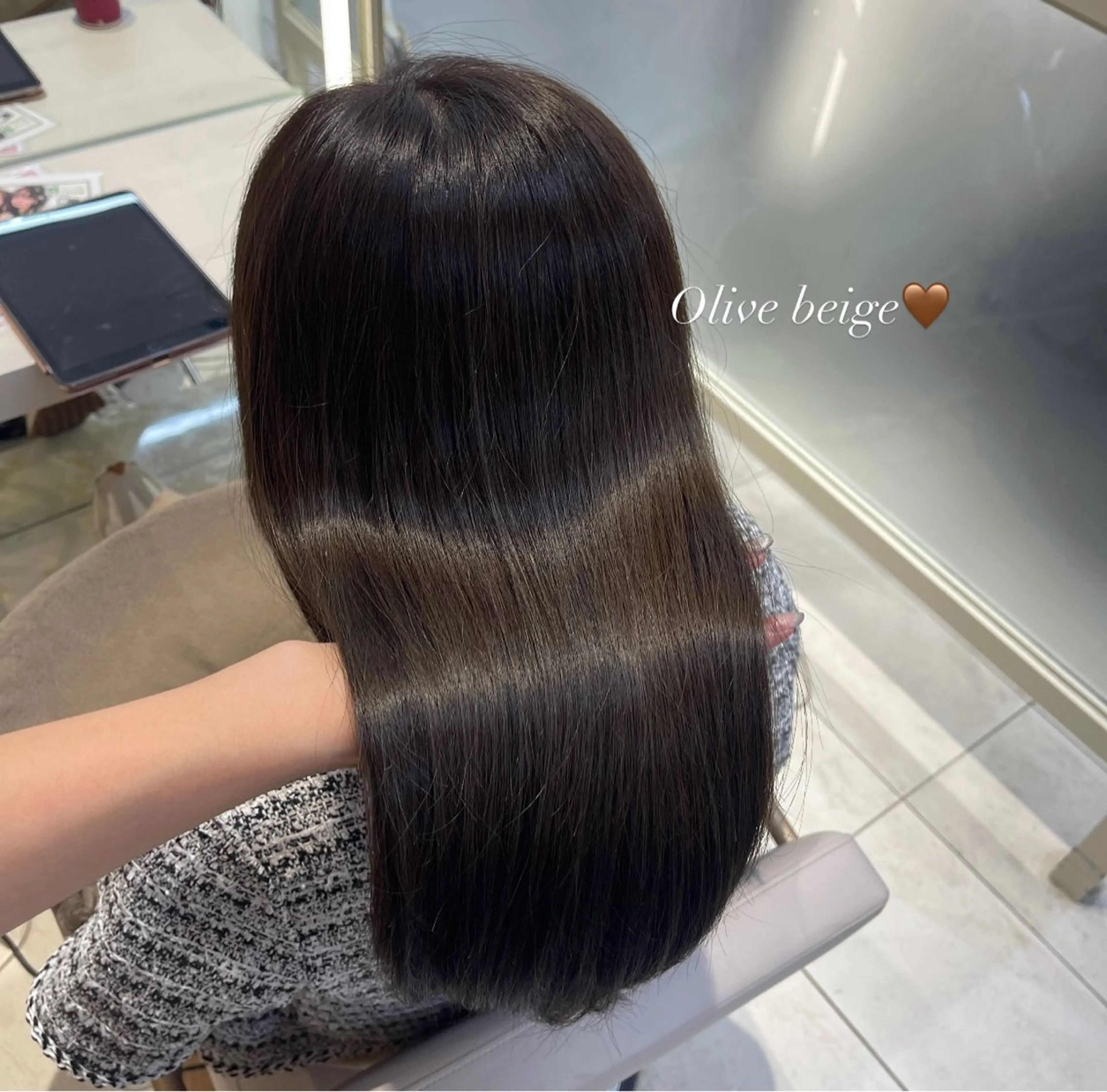 ロング カラー Hina🤎ベージュ 、グレージュ🤎のヘアスタイル