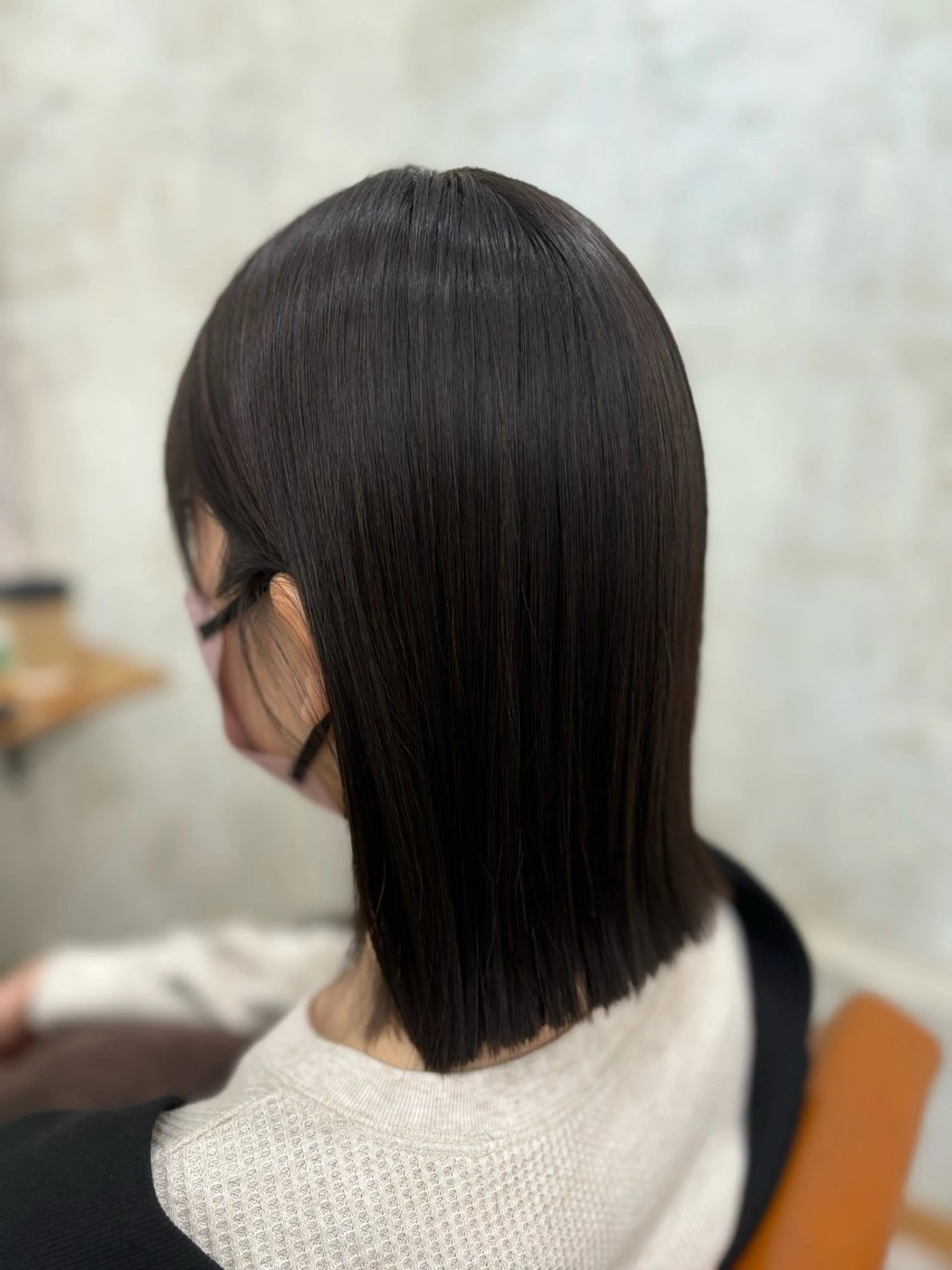ミディアム 切りっぱなしボブ ボブ カット 縮毛矯正 トリートメント iru【イル】所属・Misaki ミサキのヘアスタイル