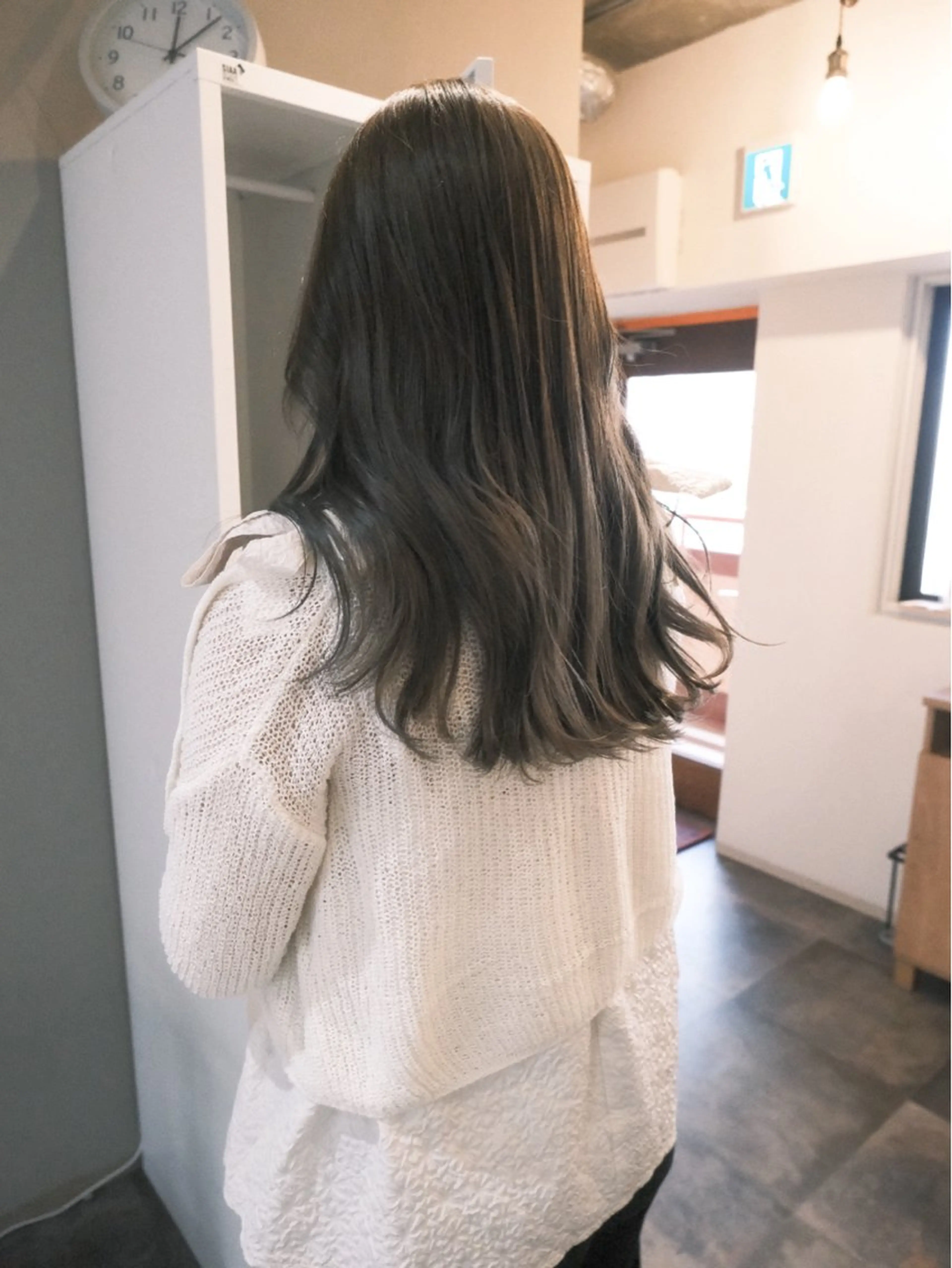 ロング カット ヘアカラー トリートメント ヘアセット ハルカ/透け感カラー /顔周りレイヤーのヘアスタイル