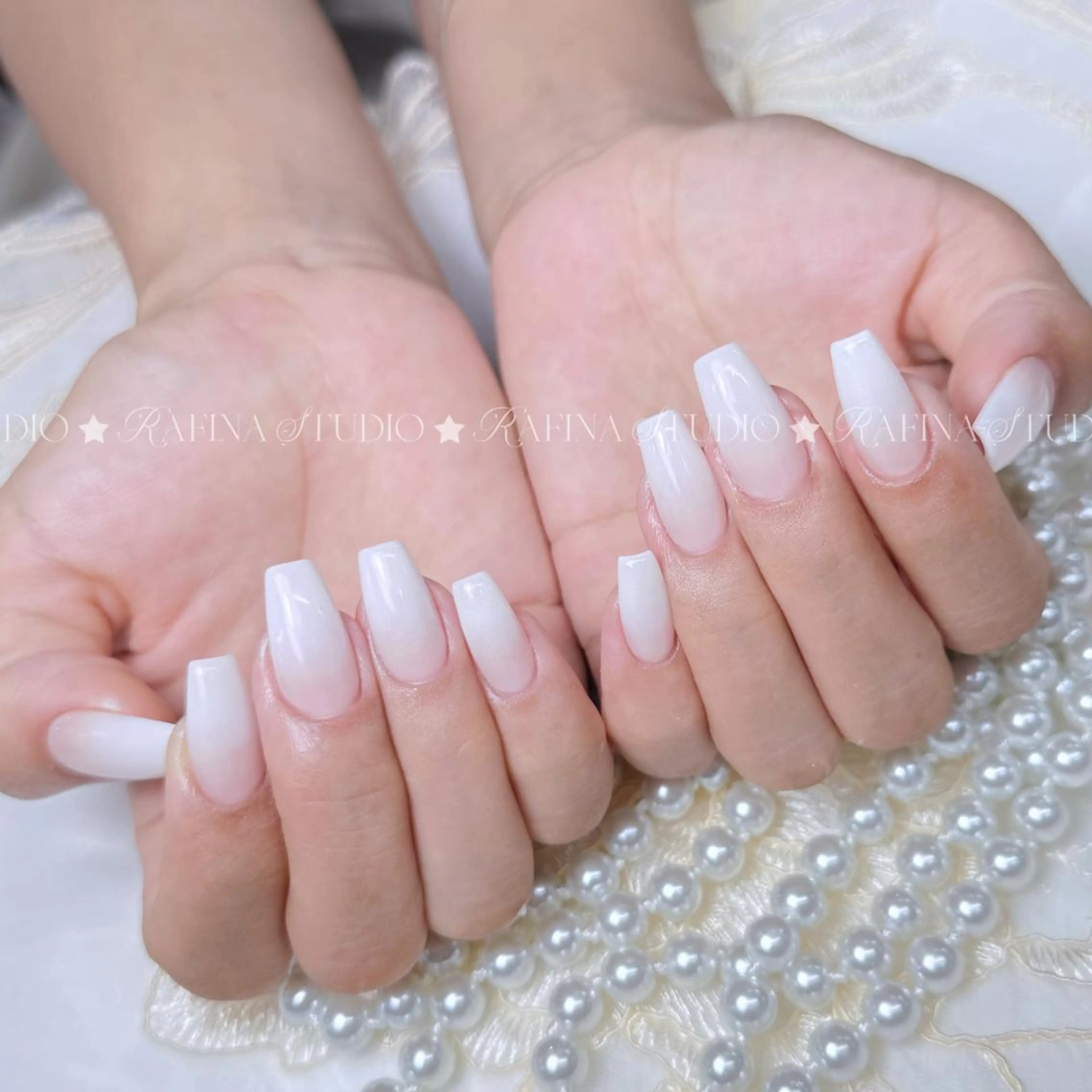 ネイル 玲央 YOYOのネイルデザイン