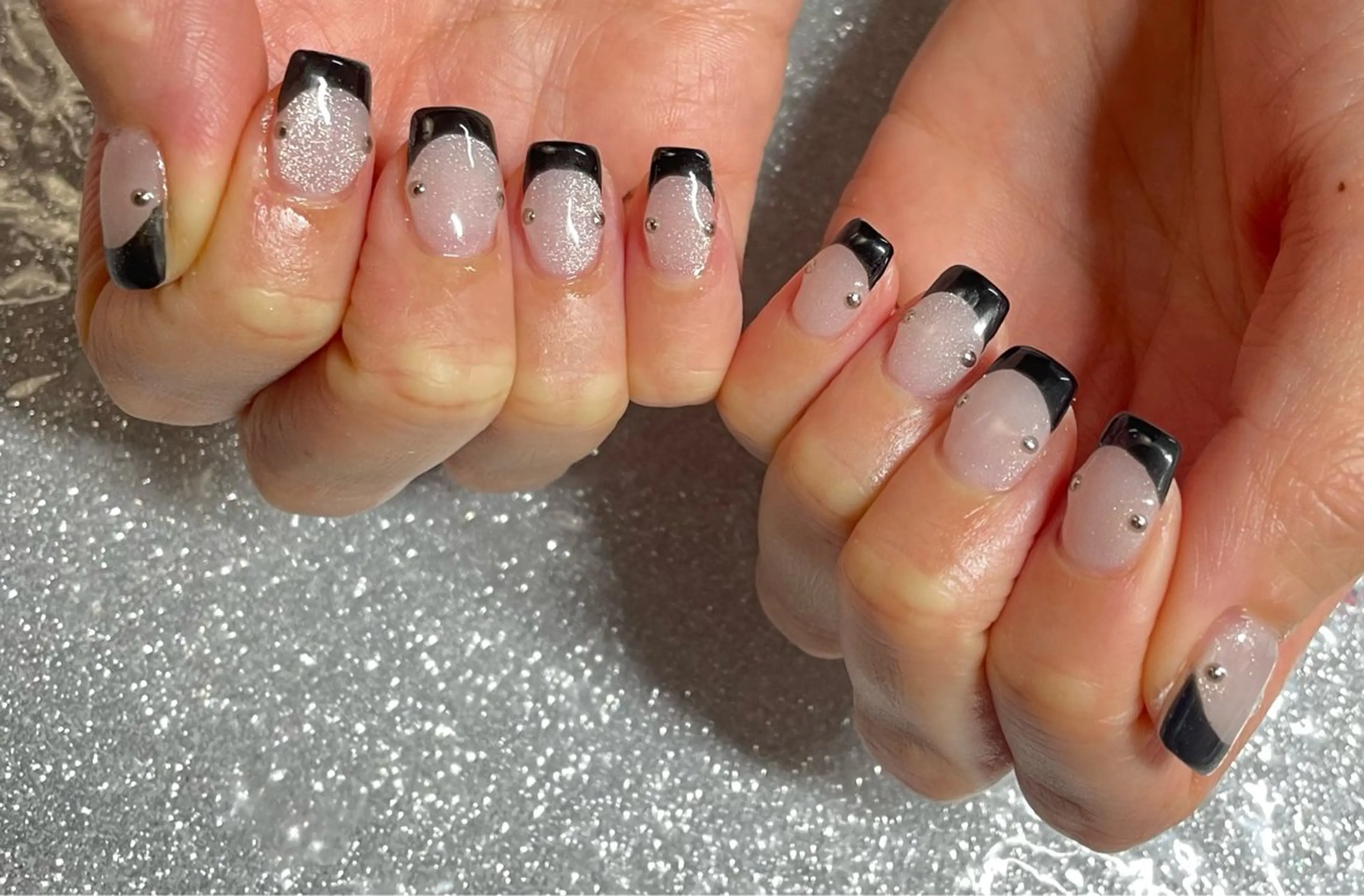 ネイル ハンドネイル VIERU 🌈🎀💖のネイルデザイン