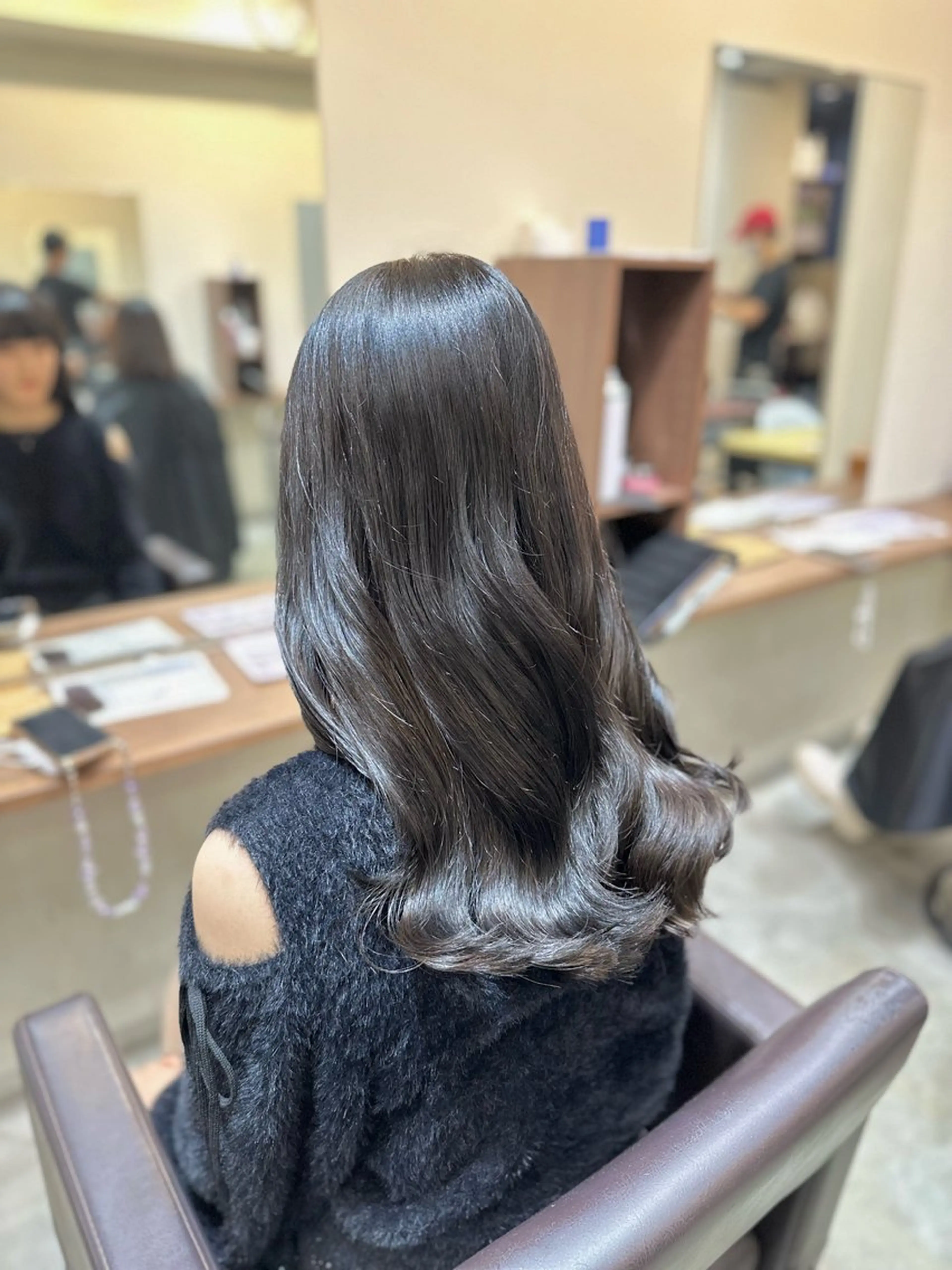 ロング カラー パーマ カット ヘアカラー パーマ トリートメント 小顔カット✨ 透明感カラー✨kyoのヘアスタイル