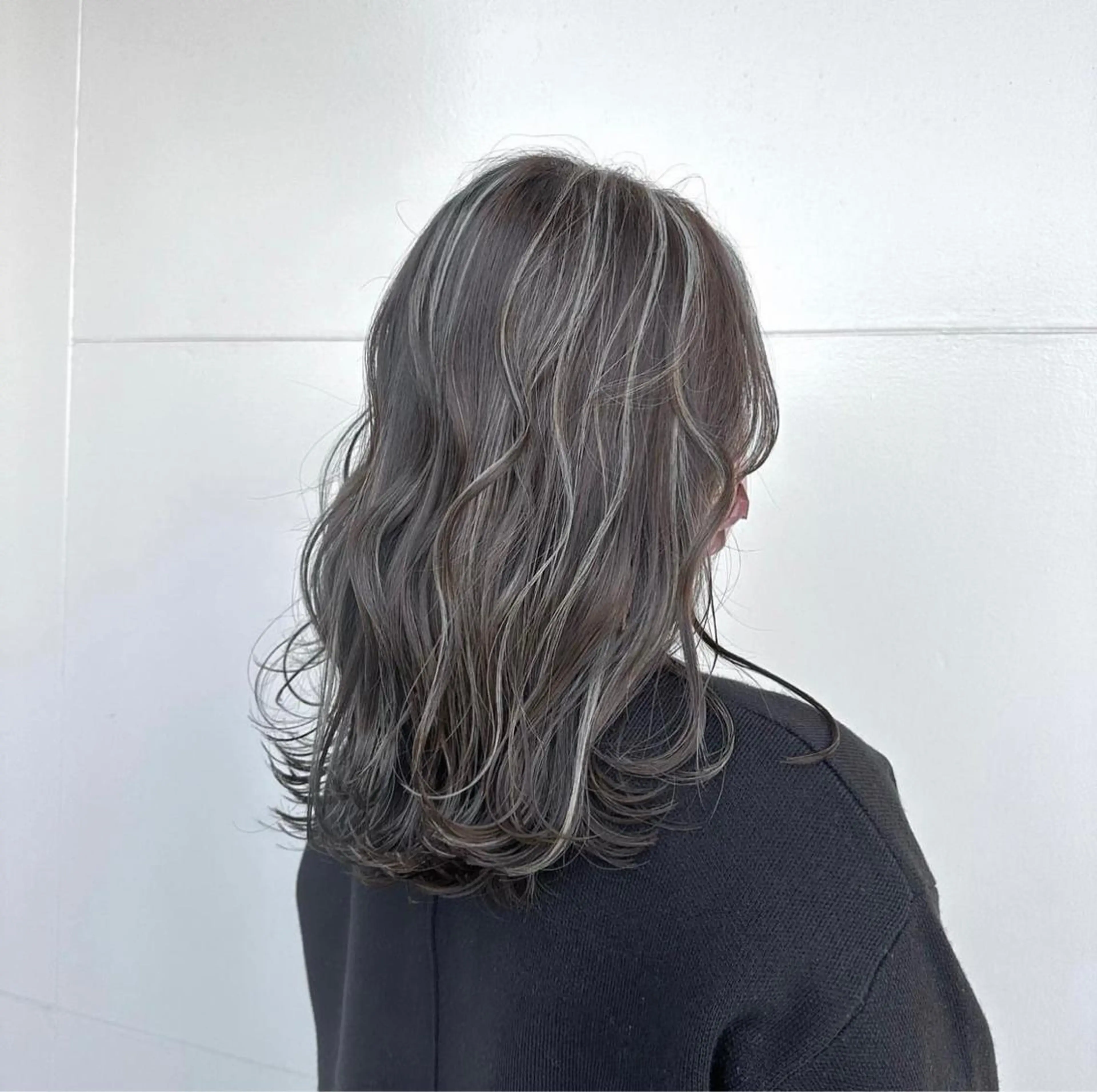 セミロング naomi (夜間営業受付中★)のヘアスタイル