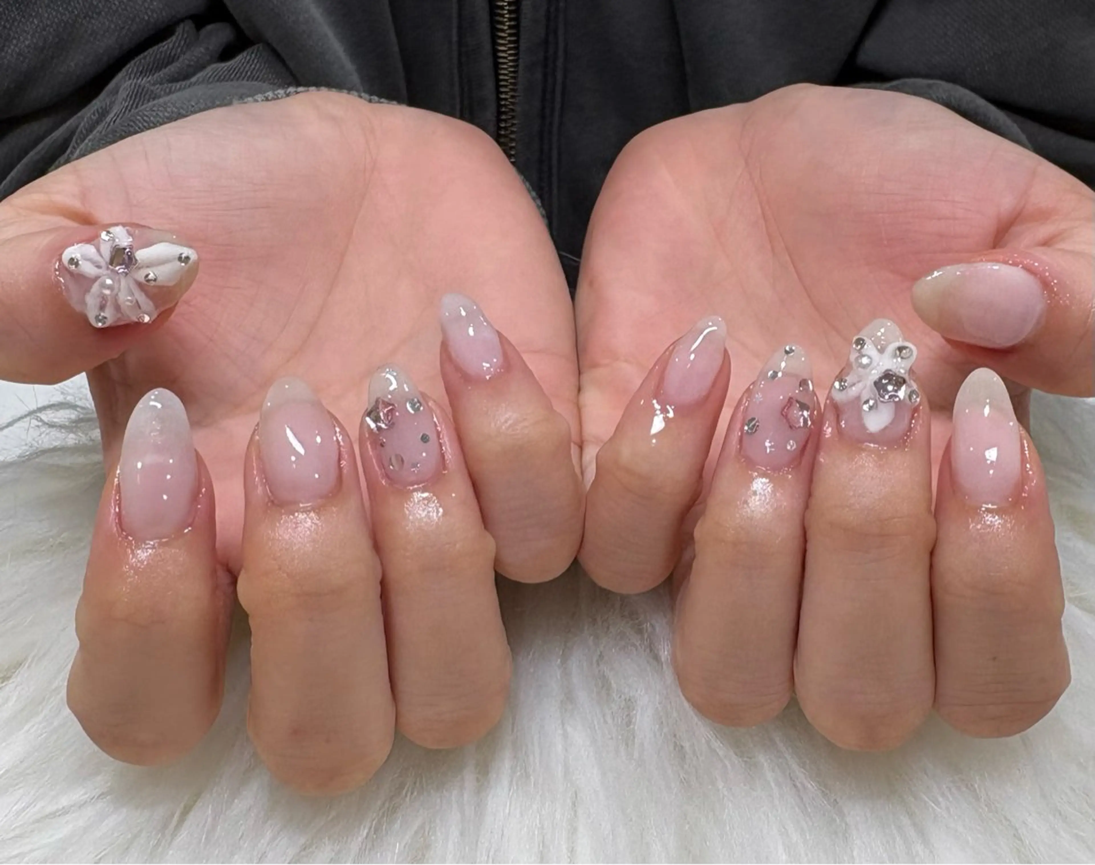 ネイル シオリ 🎀のネイルデザイン