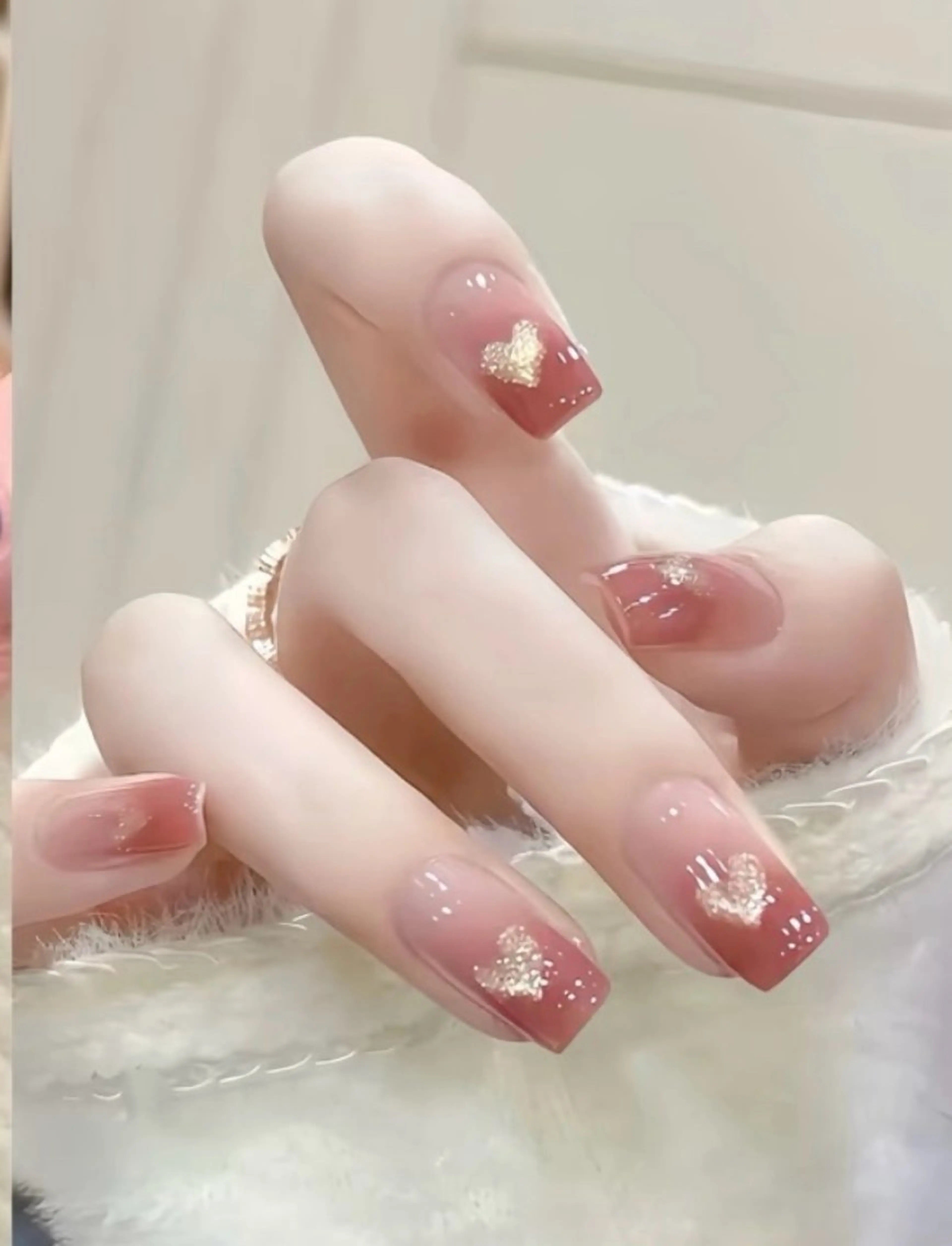 ネイル チークネイル 長さ出し フラワーネイル フレンチネイル ガーリー sun nail池袋 モデル募集のネイルデザイン