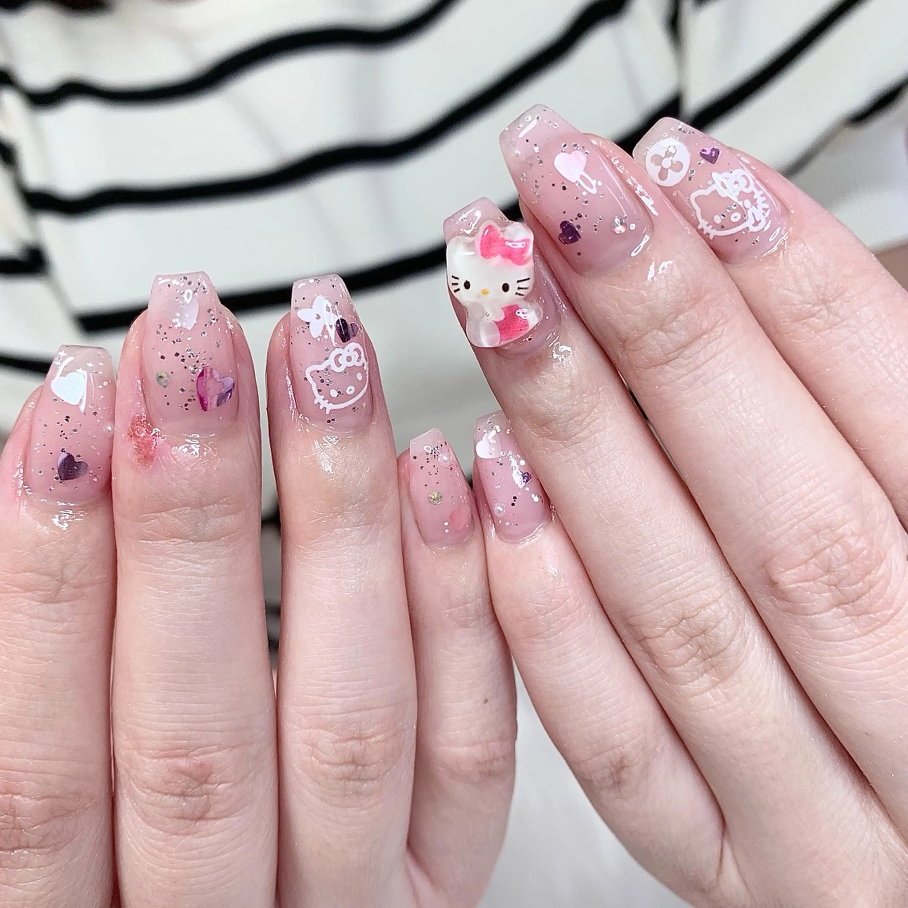 ネイル ハンドネイル La neige* yuki 🥯🍑のネイルデザイン