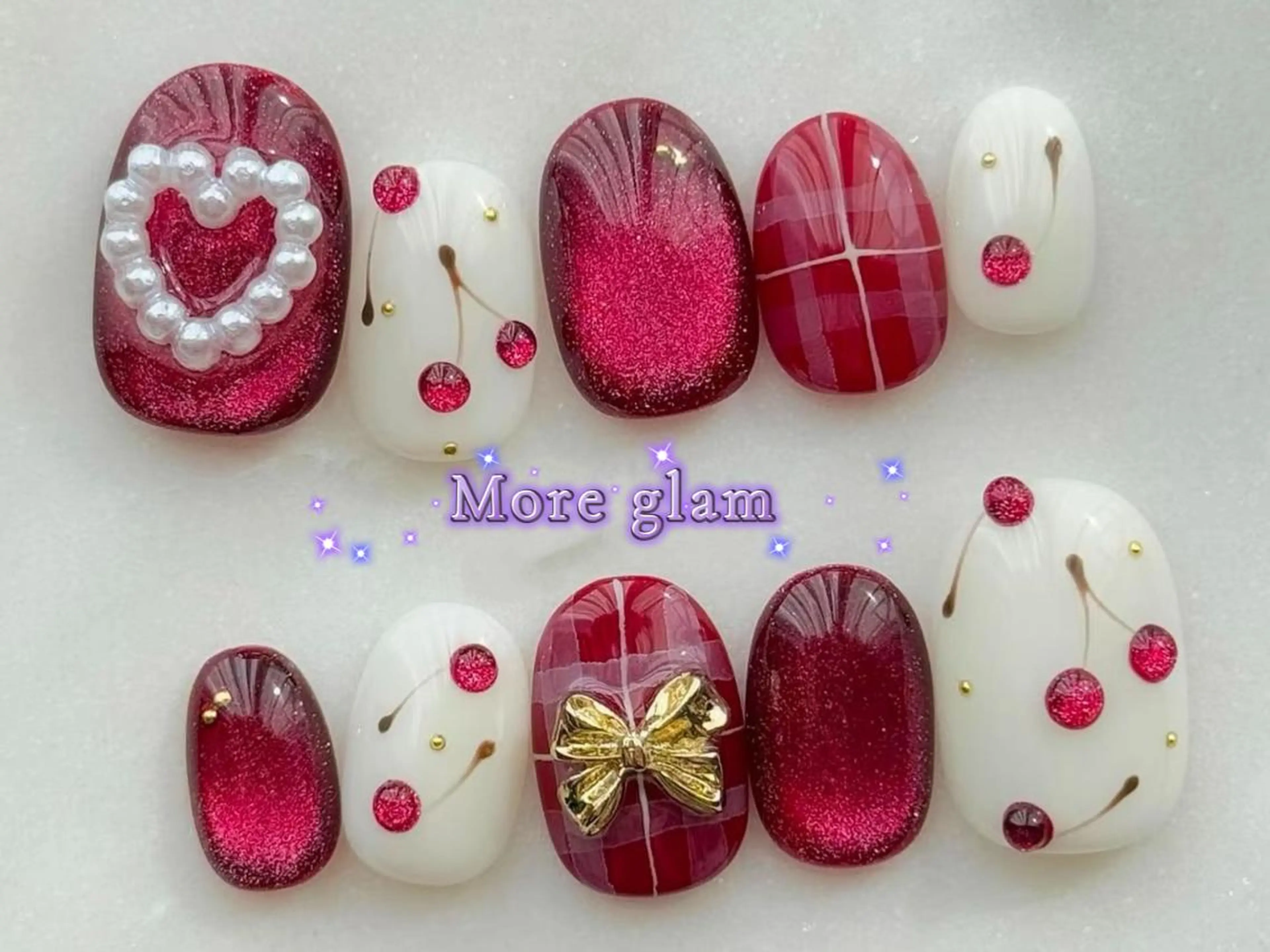 ネイル MoreGlam Nailsのネイルデザイン