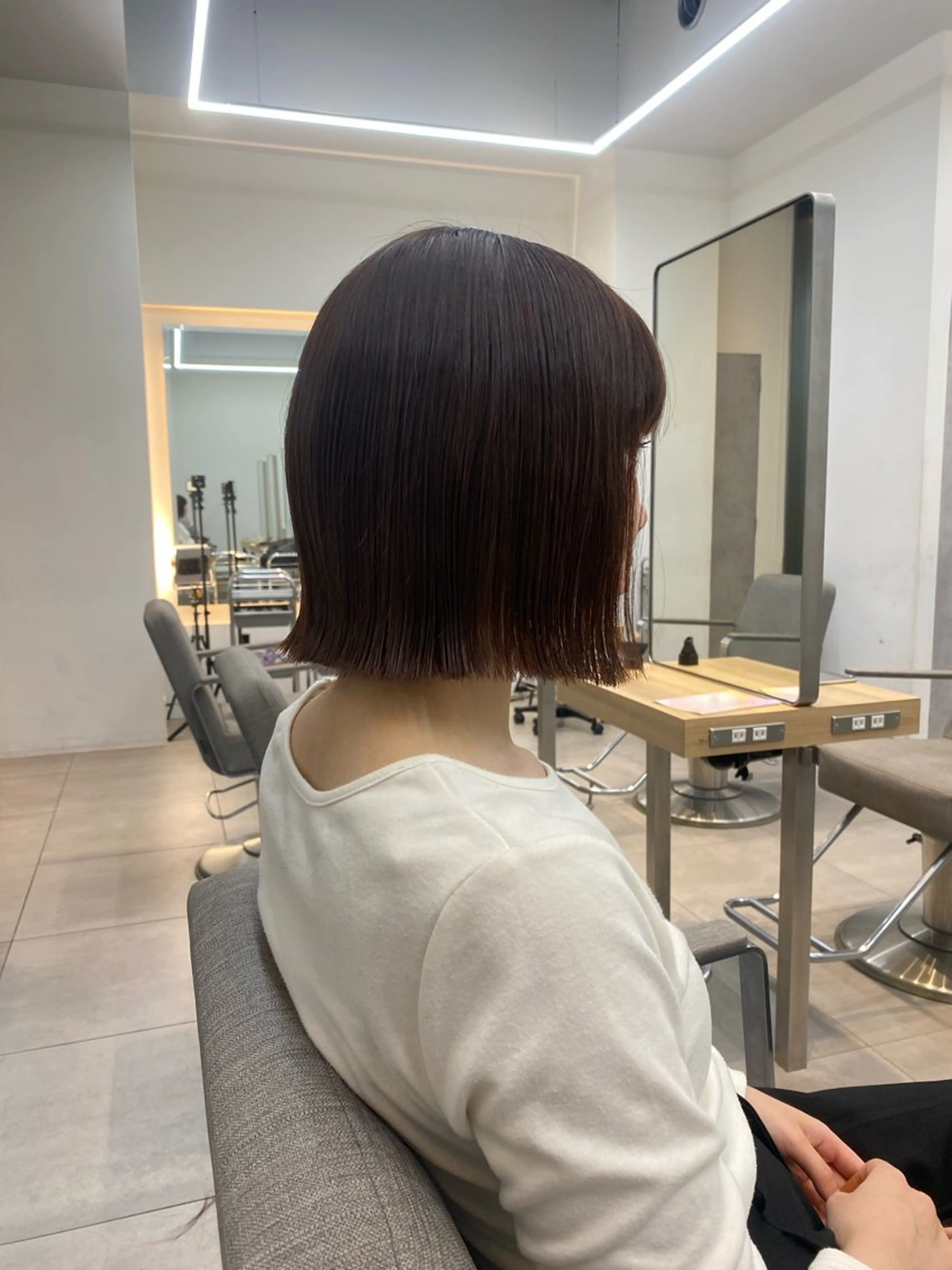 ショート カラー カット ヘアカラー nok所属・レイヤー/ベージュ/ どますず🌺のヘアスタイル