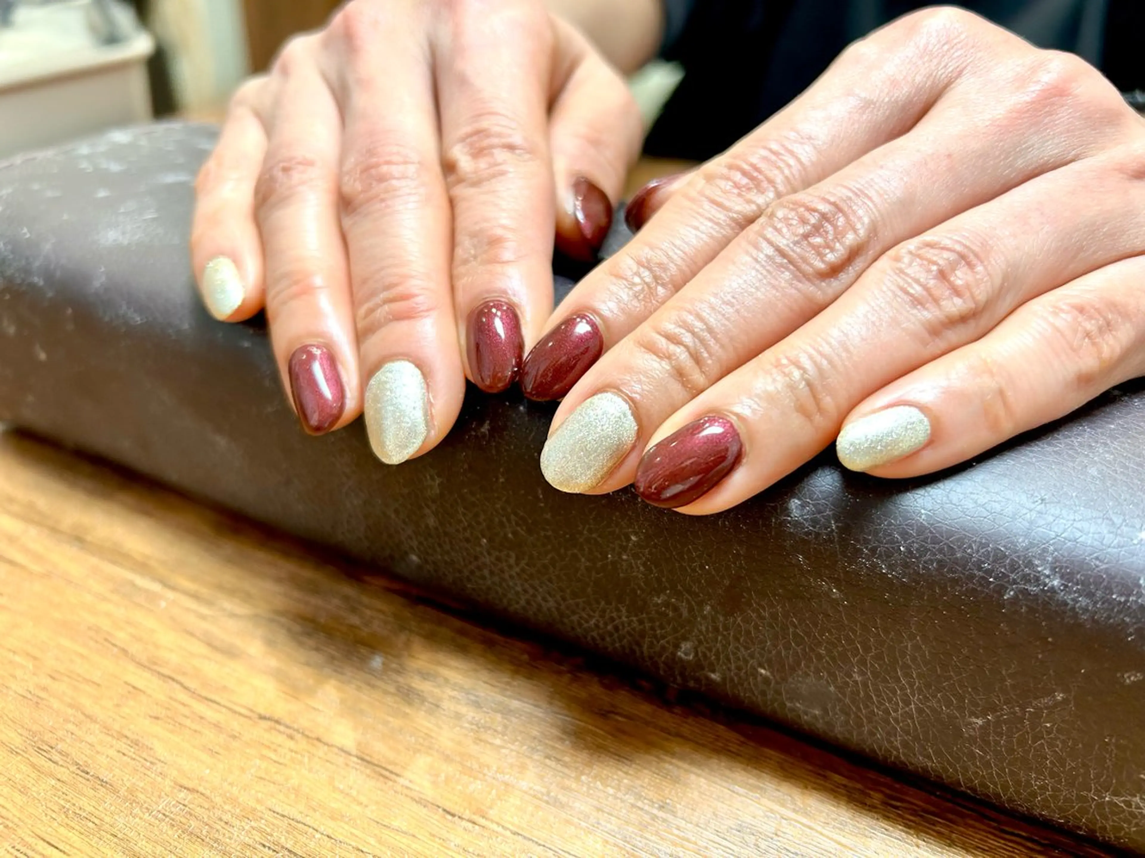 ネイル エーナイン 東雁来店所属・HARADA KANAのネイルデザイン