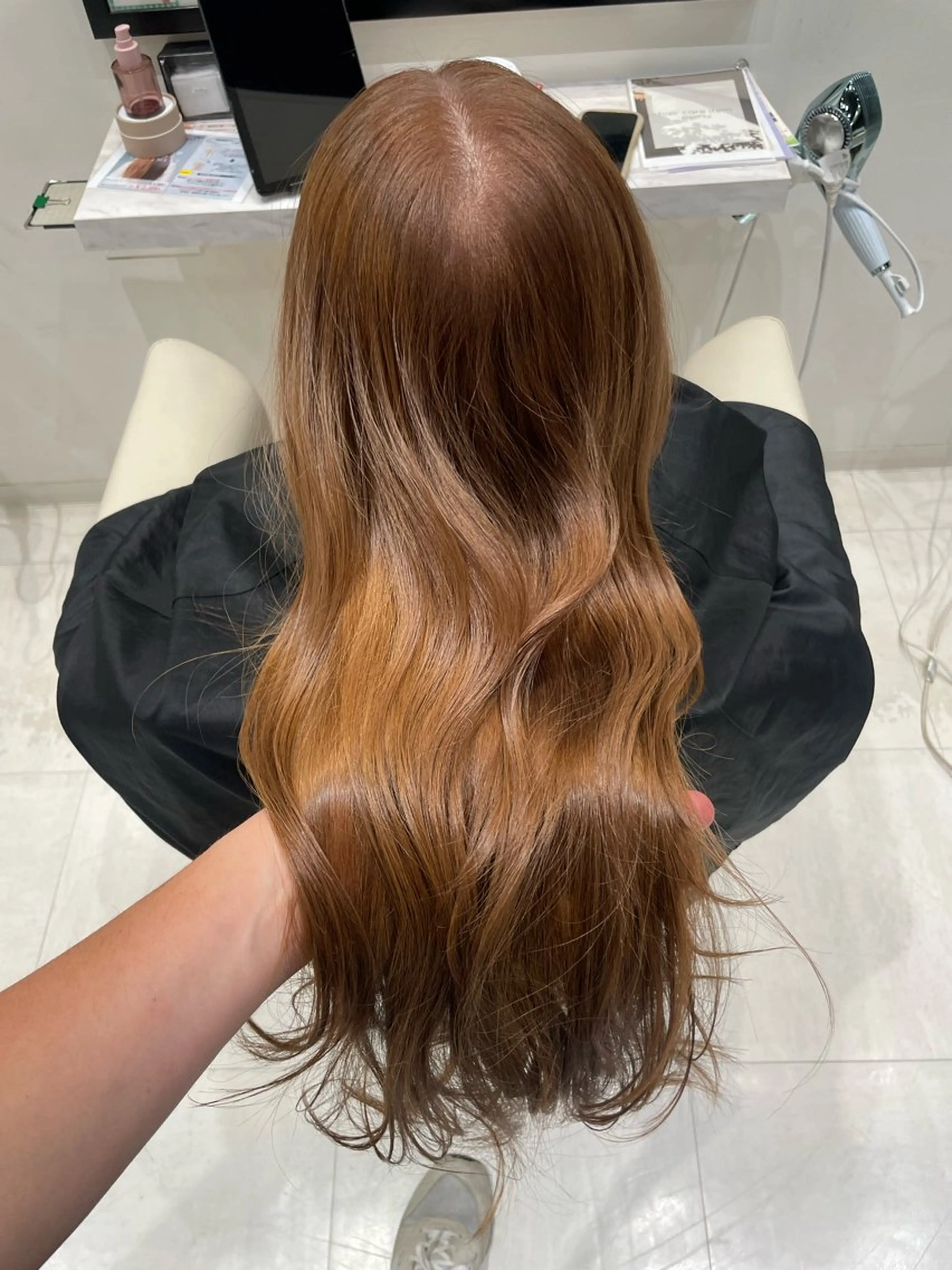 ロング カラー ベージュカラー ブリーチ カット ヘアカラー トリートメント k-twoたき✨艶感 カラー／美髪矯正のヘアスタイル