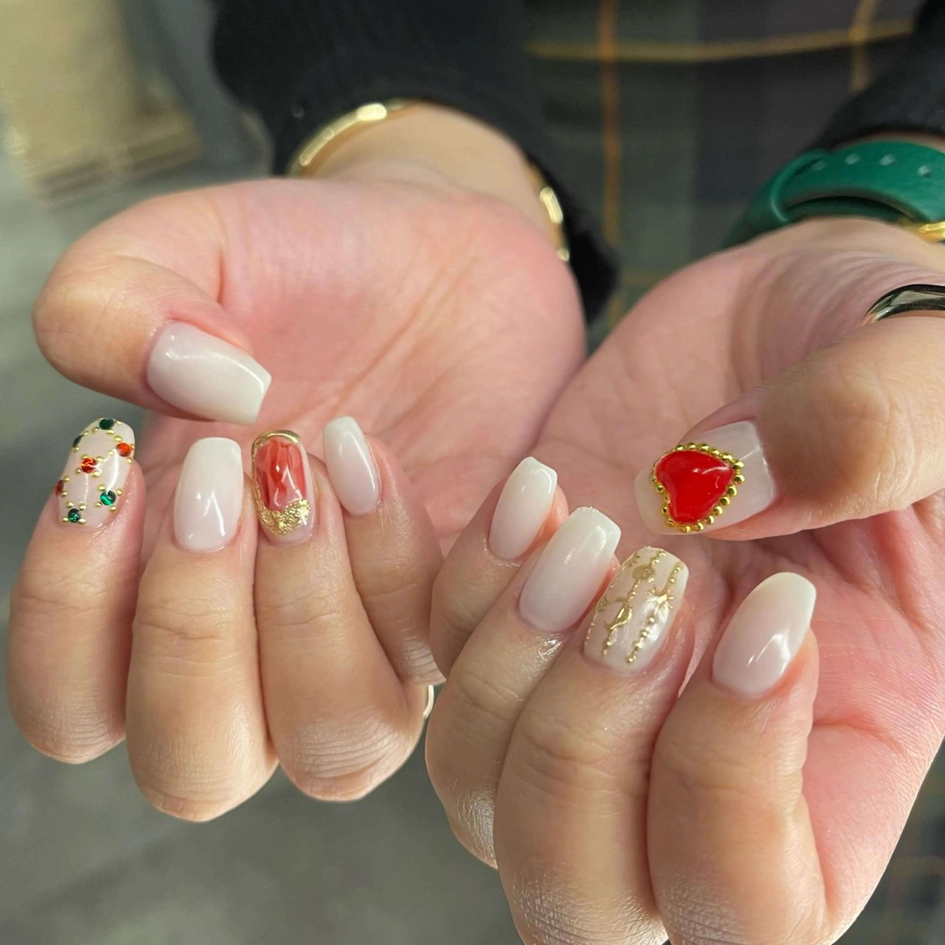 ネイル ハンドネイル chihiro 🗽のネイルデザイン