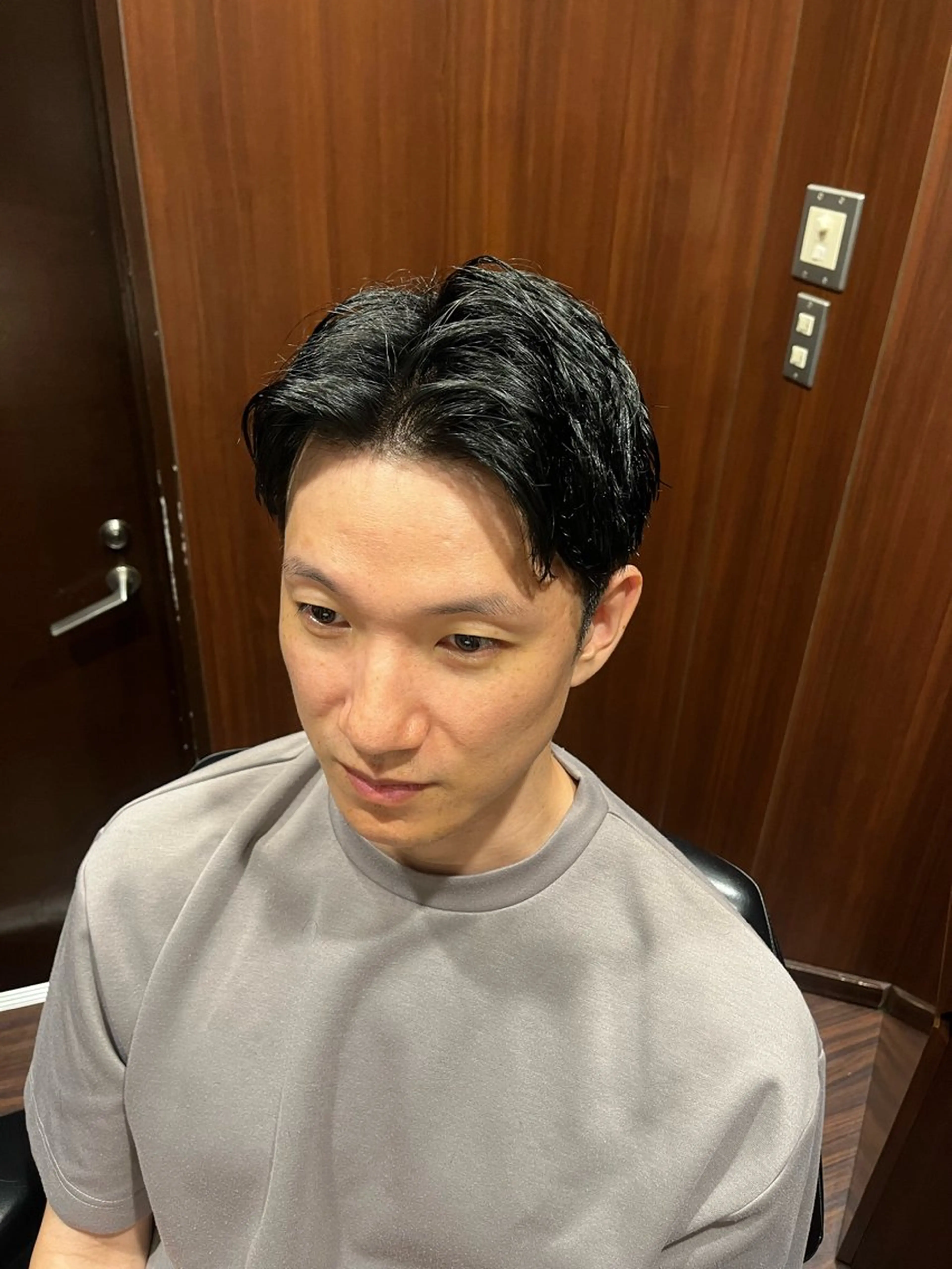 ショート カラー ヒロ銀座ヘアーサロン六本木店所属・宮崎 陽樹のヘアスタイル