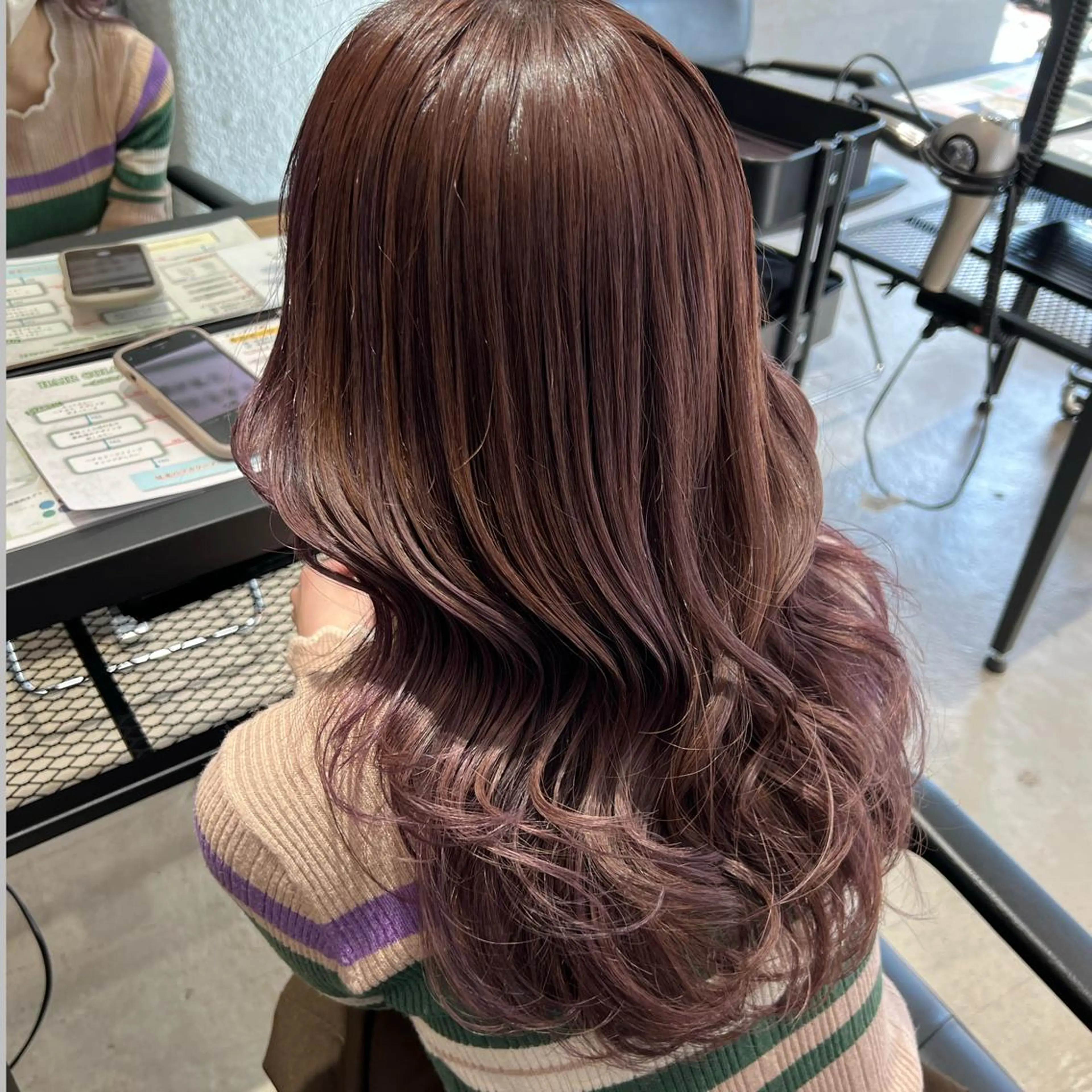 セミロング ハイライト レイヤーカット カット ヘアカラー トリートメント baton  hair salon所属・✽透明感ｶﾗｰ ✽ 🍆那須ももこ🍑のヘアスタイル