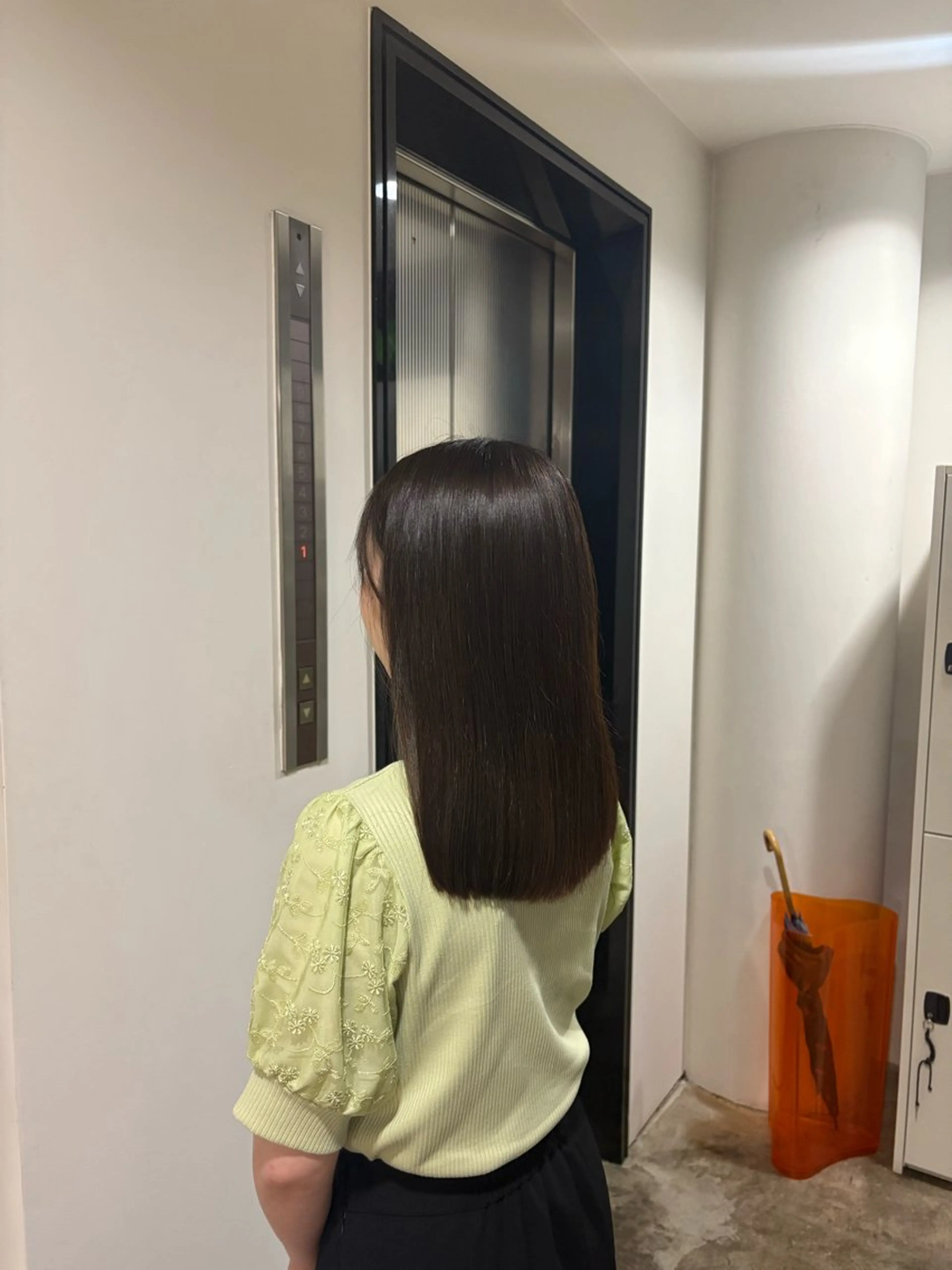 セミロング カラー ブラウンカラー オリーブブラウン カット ヘアカラー トリートメント Jr.スタイリスト ヨシノヒメカ　梅田のヘアスタイル