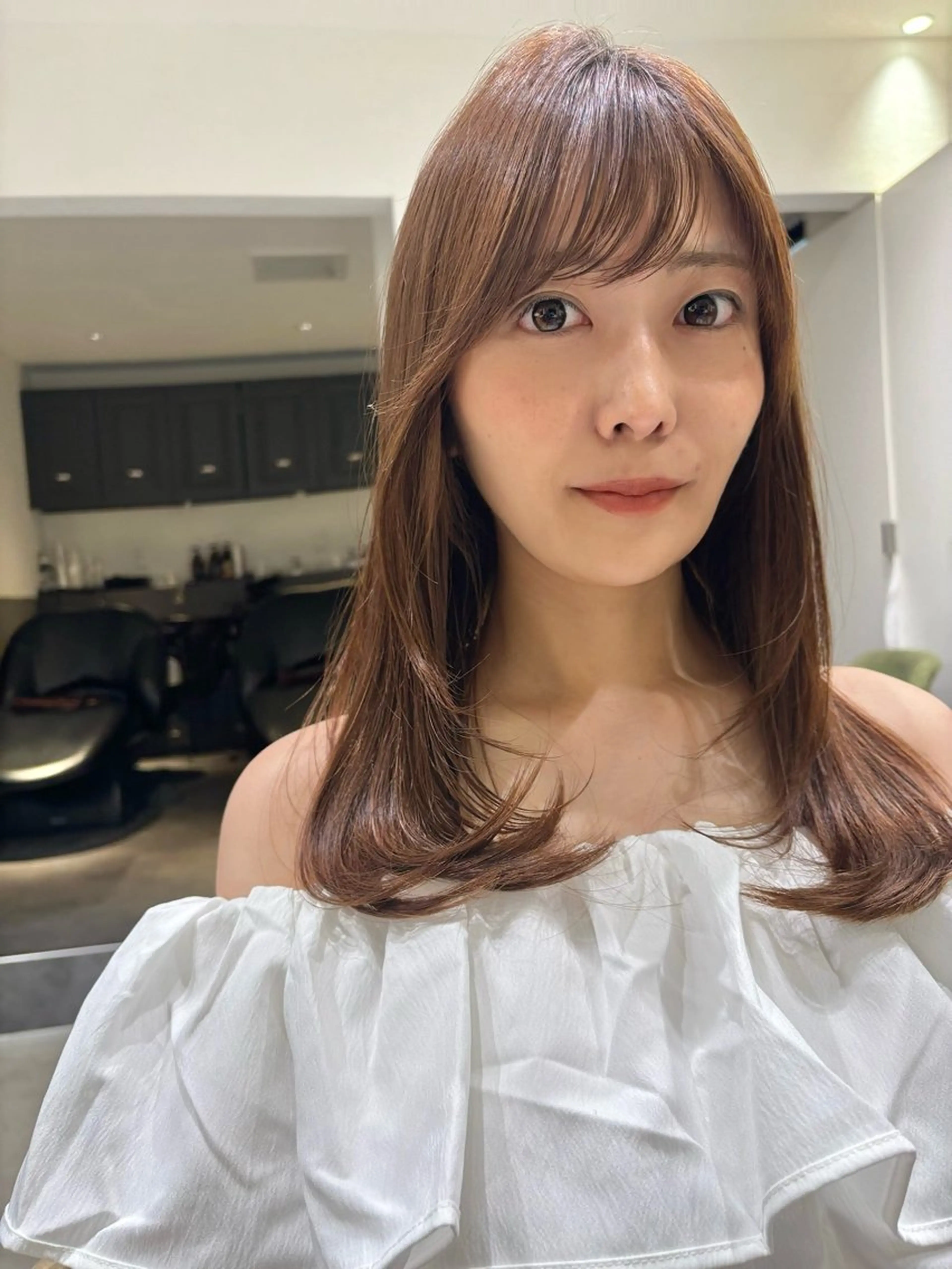 ミディアム Londnaitre MAHOのヘアスタイル