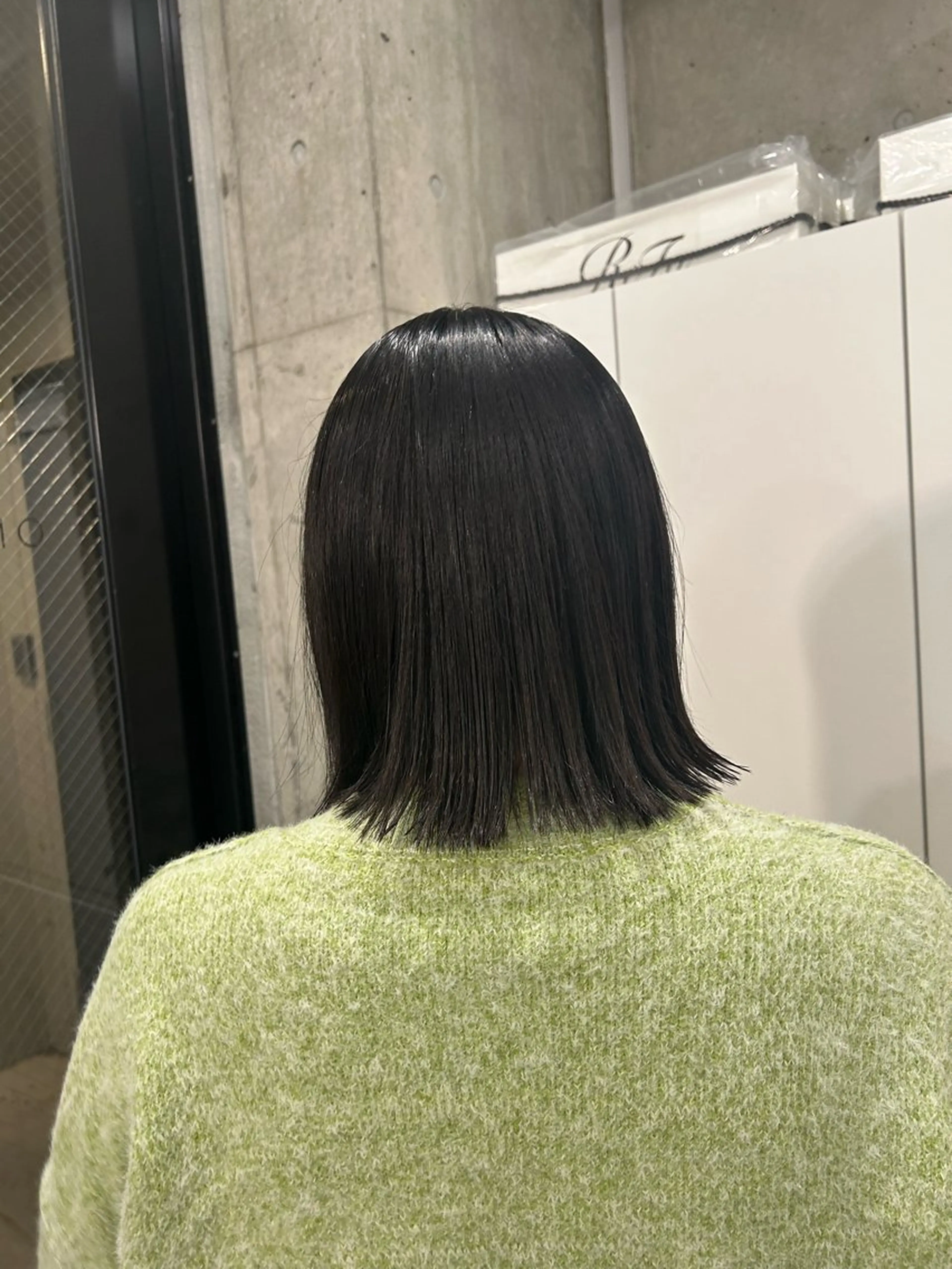 ショート ワンレンボブ ボブ ハイトーンカラー/ 池袋/hitomiのヘアスタイル