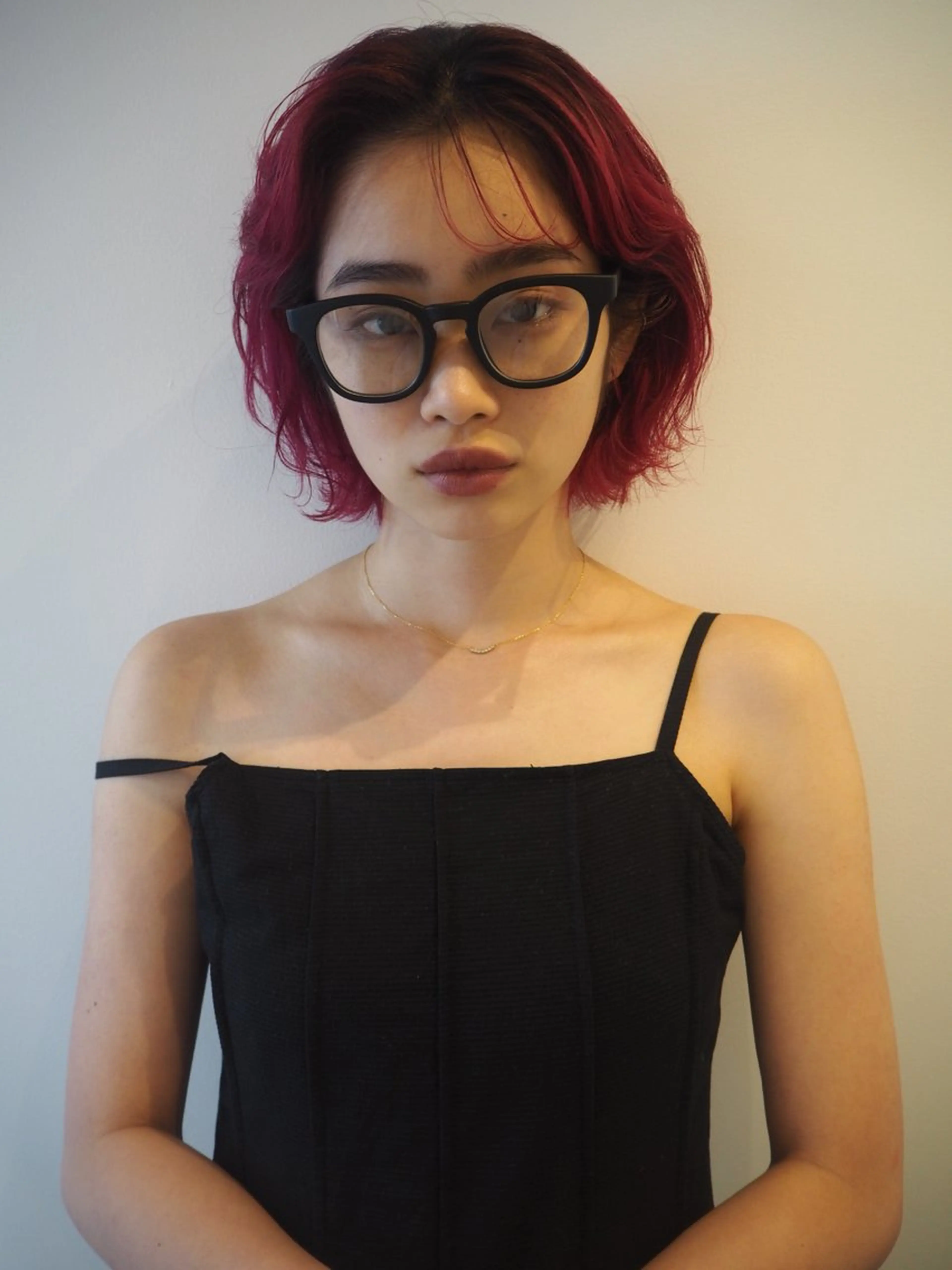 ショート カラー カット ヘアカラー 室谷 侑奈のヘアスタイル