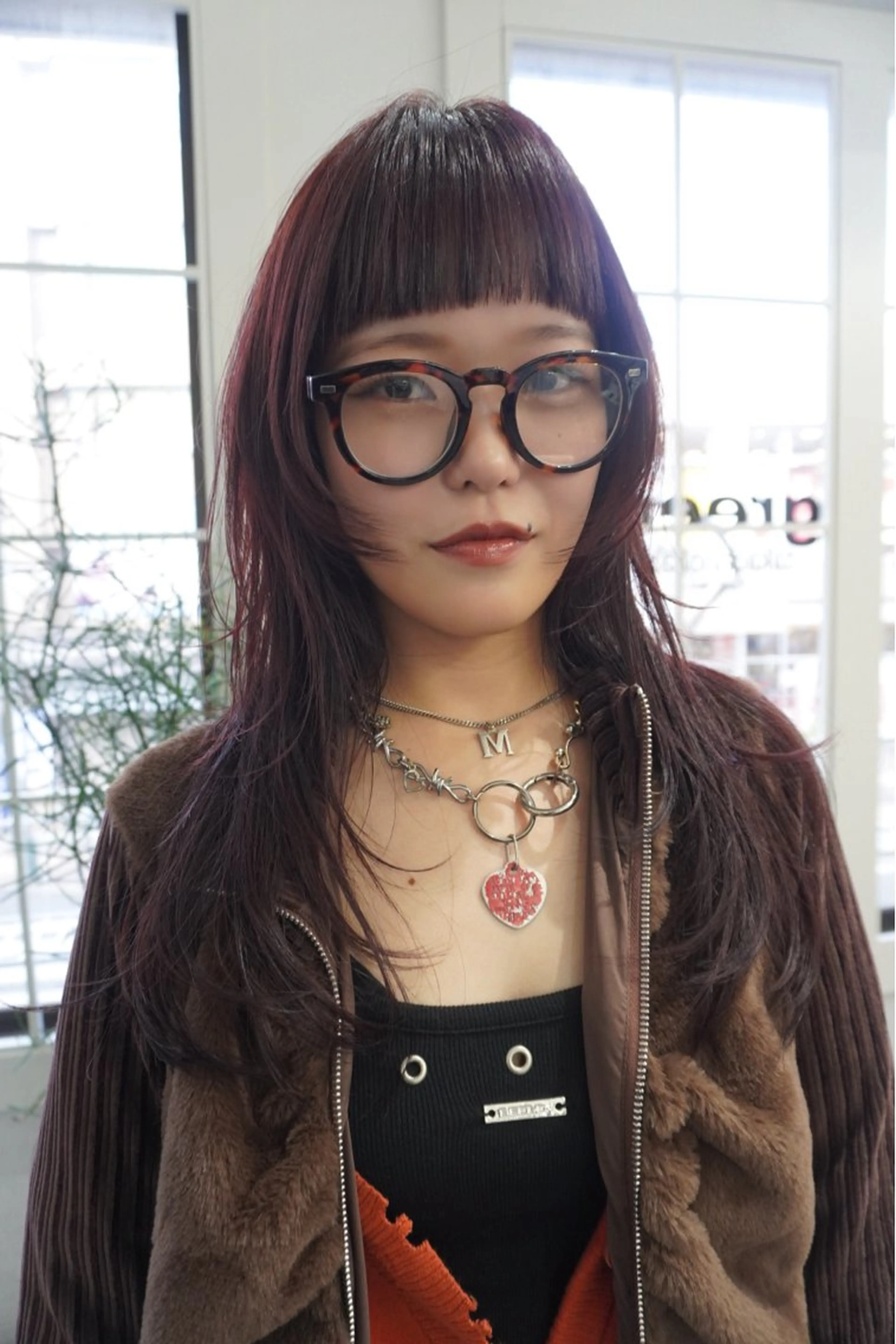 セミロング カラー ボルドーカラー ブラウンカラー レッドカラー ハッシュカット レイヤーカット カット ヘアカラー トリートメント レイヤー/似合わせ TAKUYAのヘアスタイル