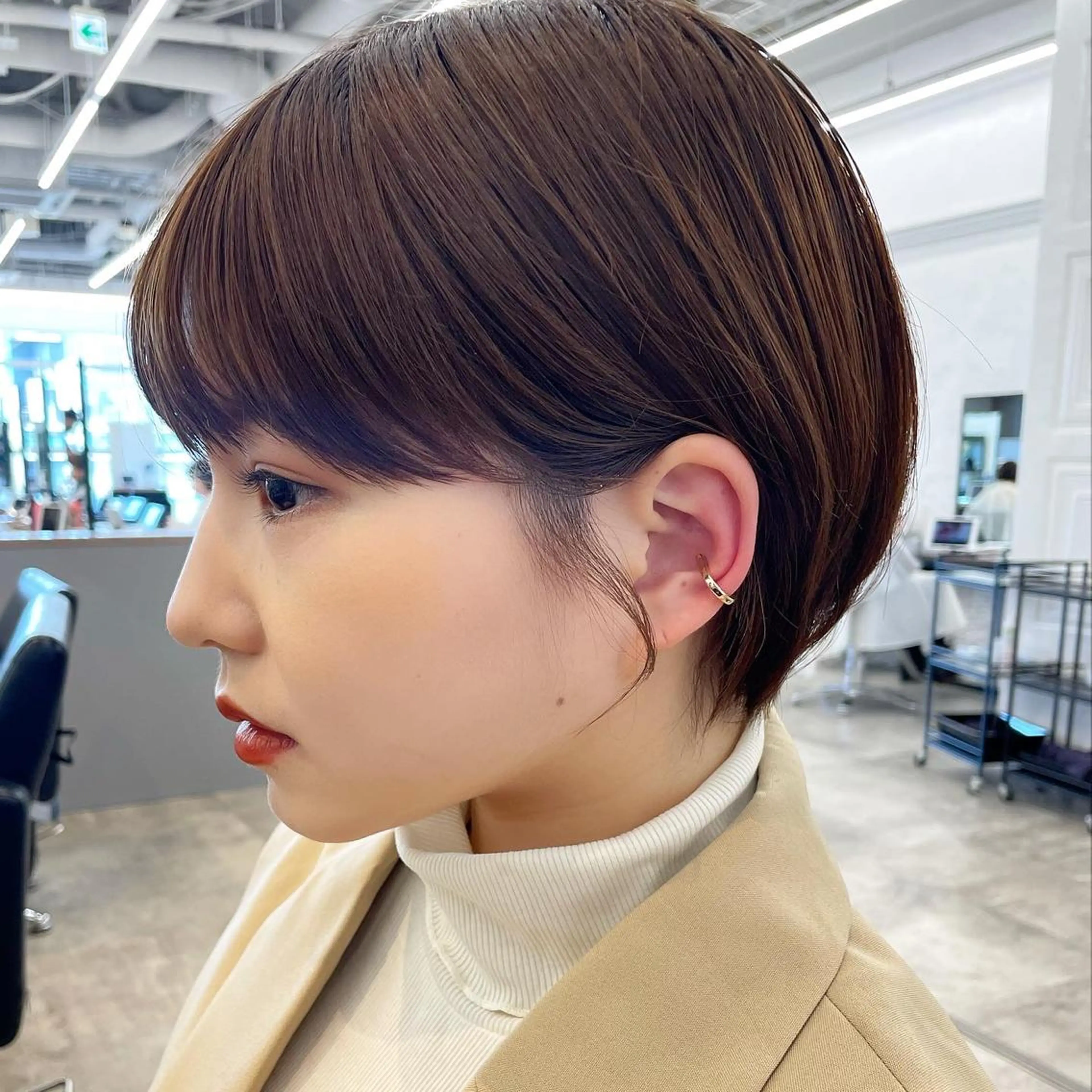 ショート カラー ブラウンカラー ココアブラウン ショートヘア ヘアカラー レイヤー/ショート透 明感カラー/西田祐賀のヘアスタイル