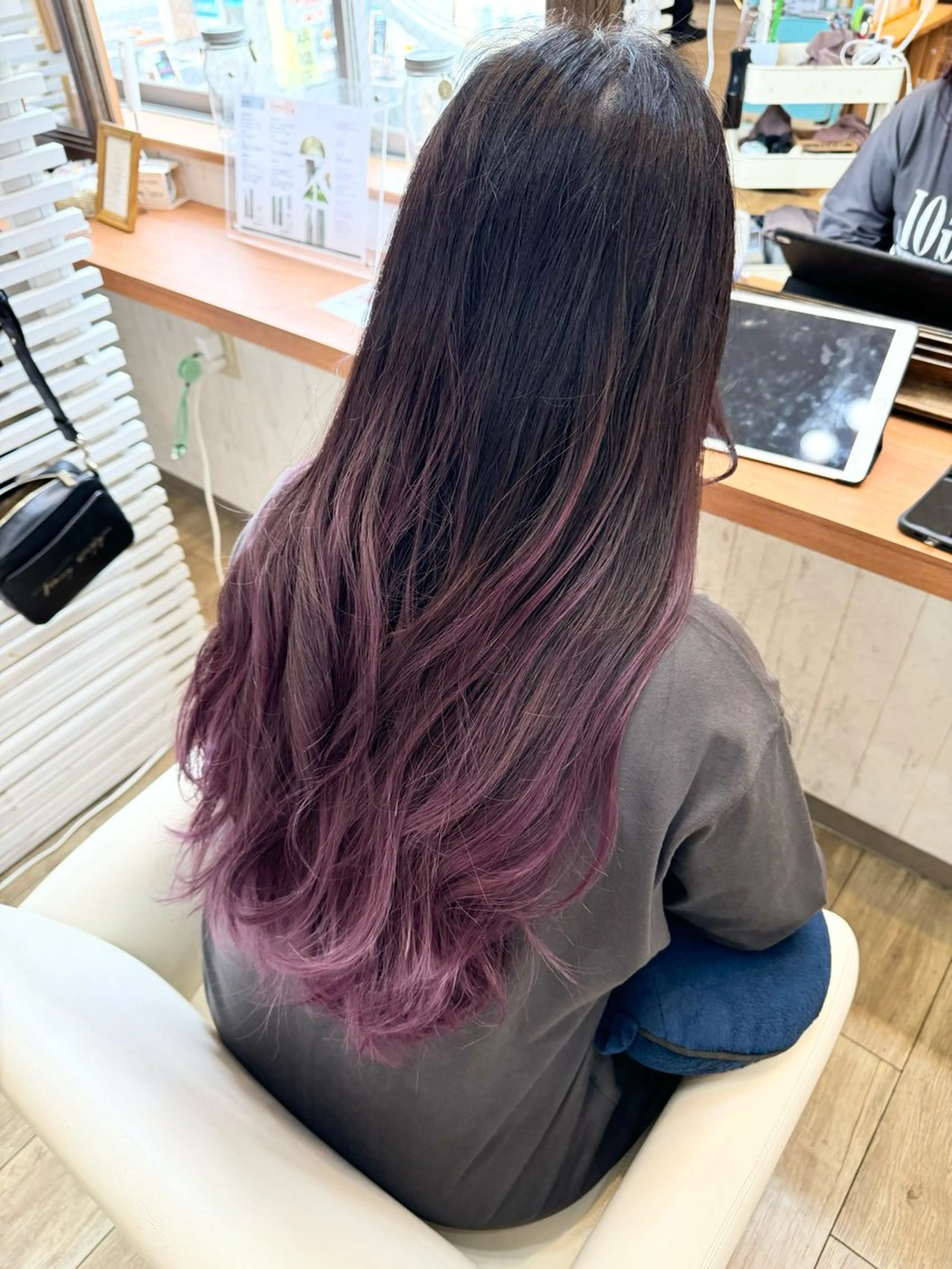 ロング ピンクラベンダー 伊藤 一樹のヘアスタイル