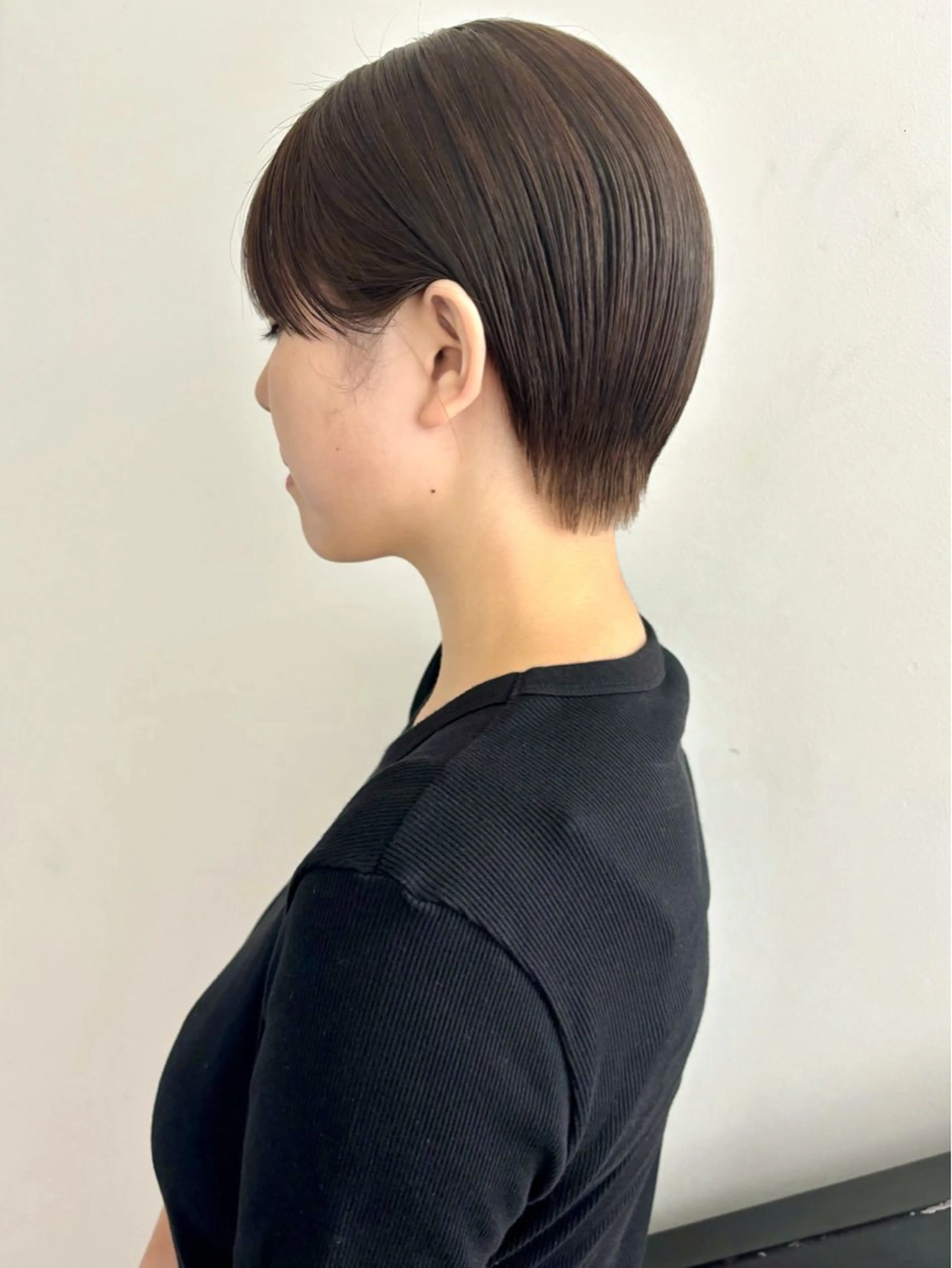 ショート カラー ハンサムショート グレージュ オリーブグレージュ オリーブグレー ショートヘア カット ヘアカラー Kureha/ネイル レイヤー/酸性縮毛のヘアスタイル
