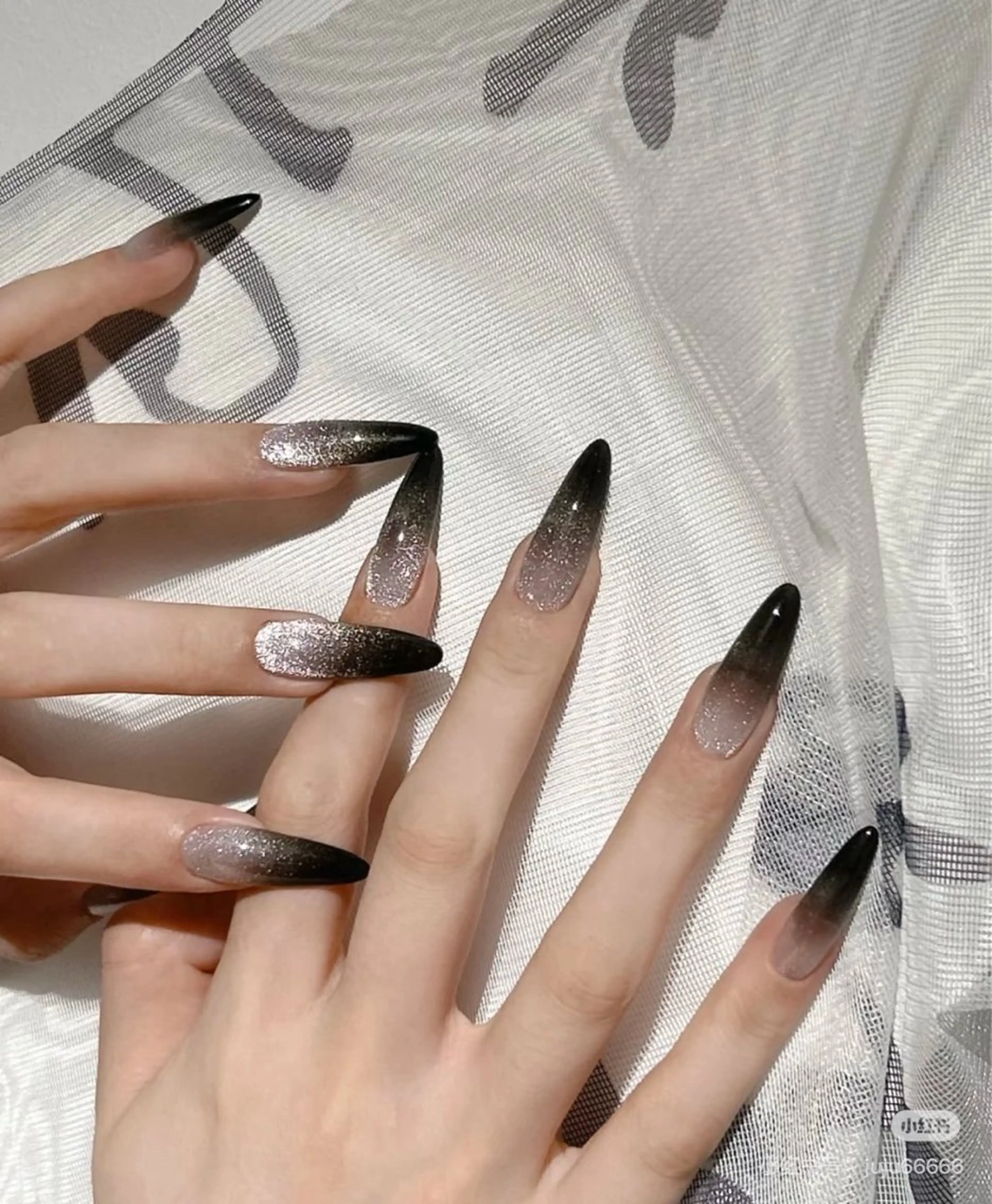 ネイル 高木 維麗絲のネイルデザイン