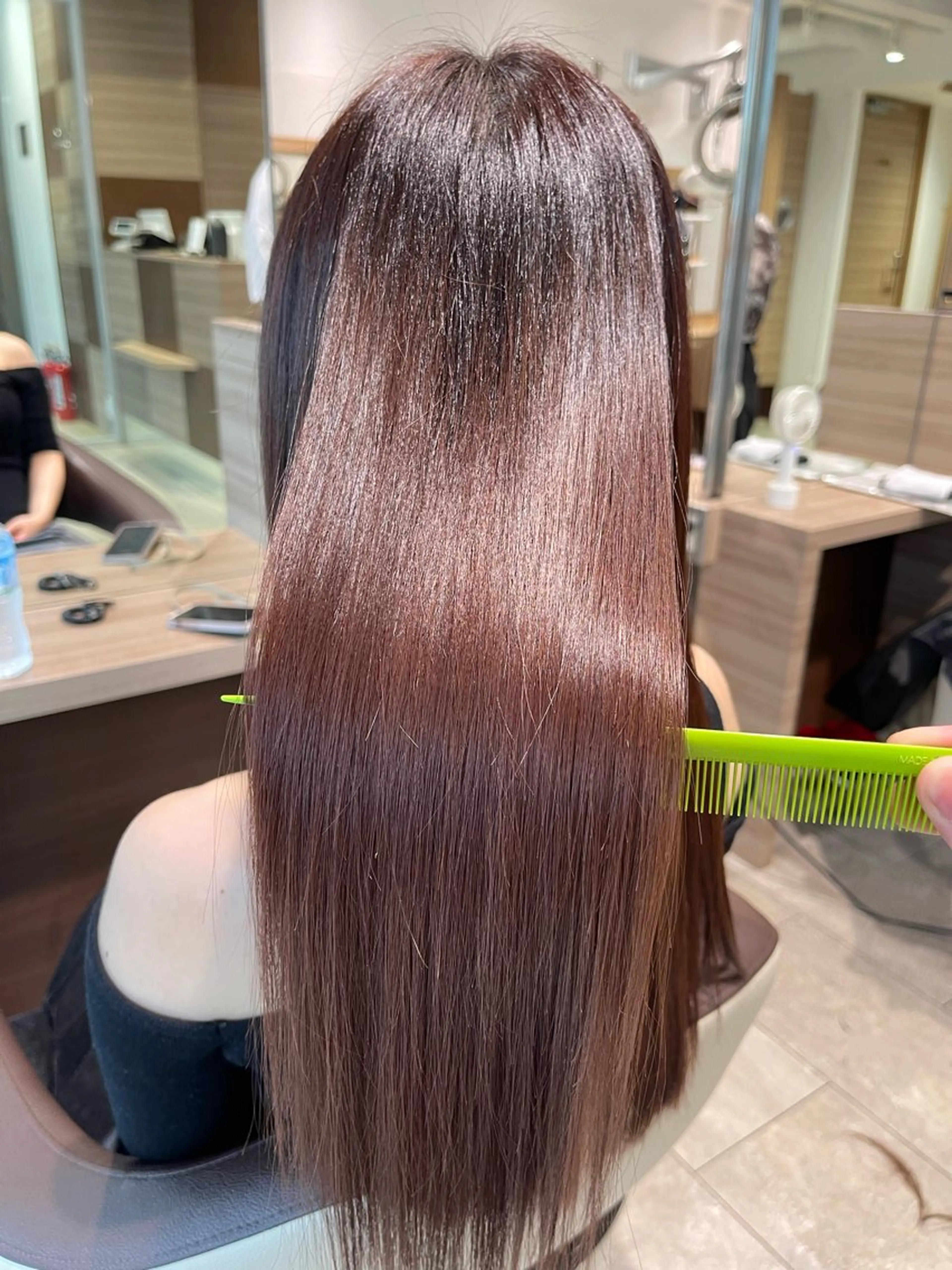 ロング 縮毛矯正 塚下 怜菜のヘアスタイル