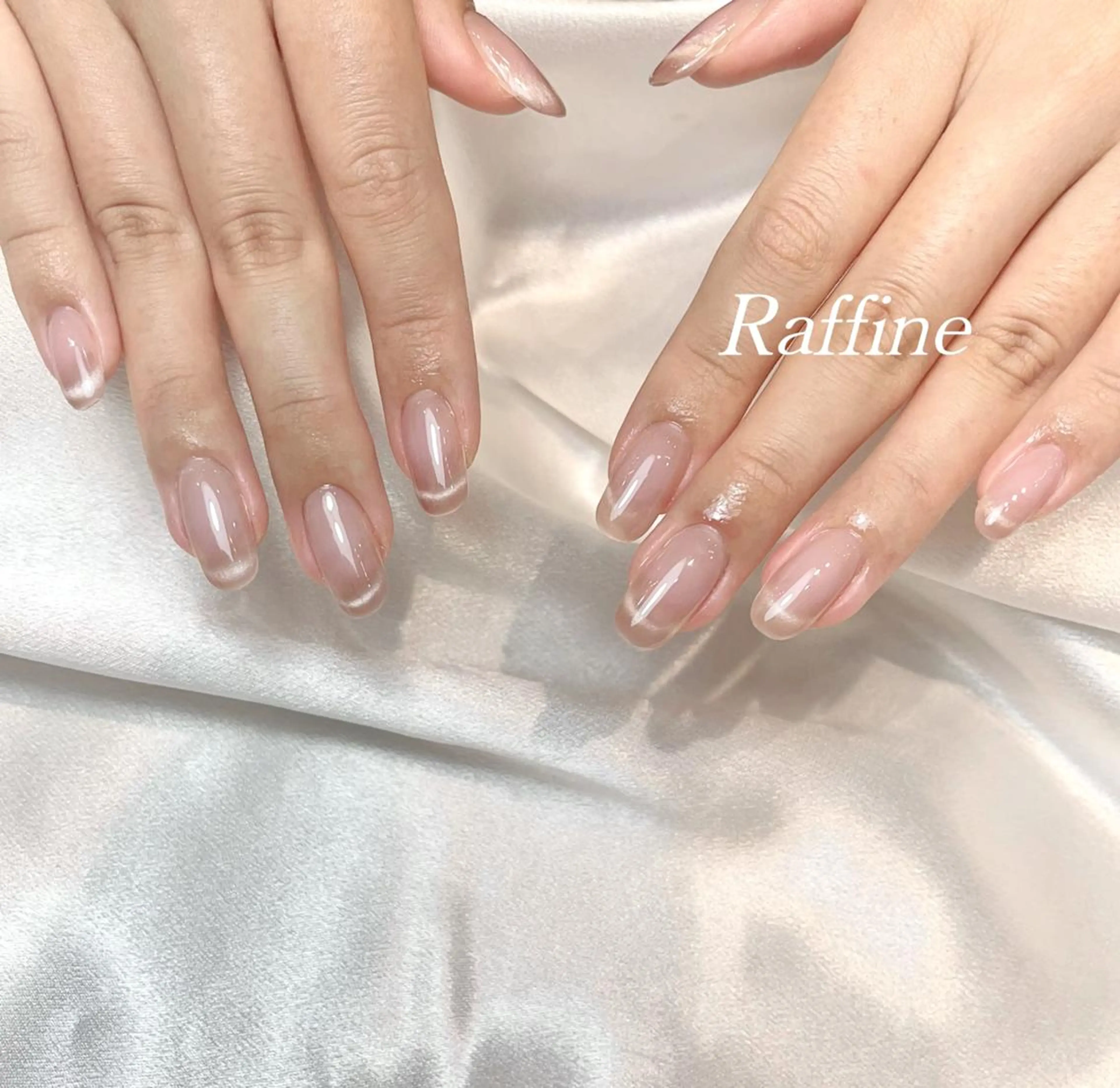 ネイル ハンドネイル RAFFINE 月🦋🩵のネイルデザイン