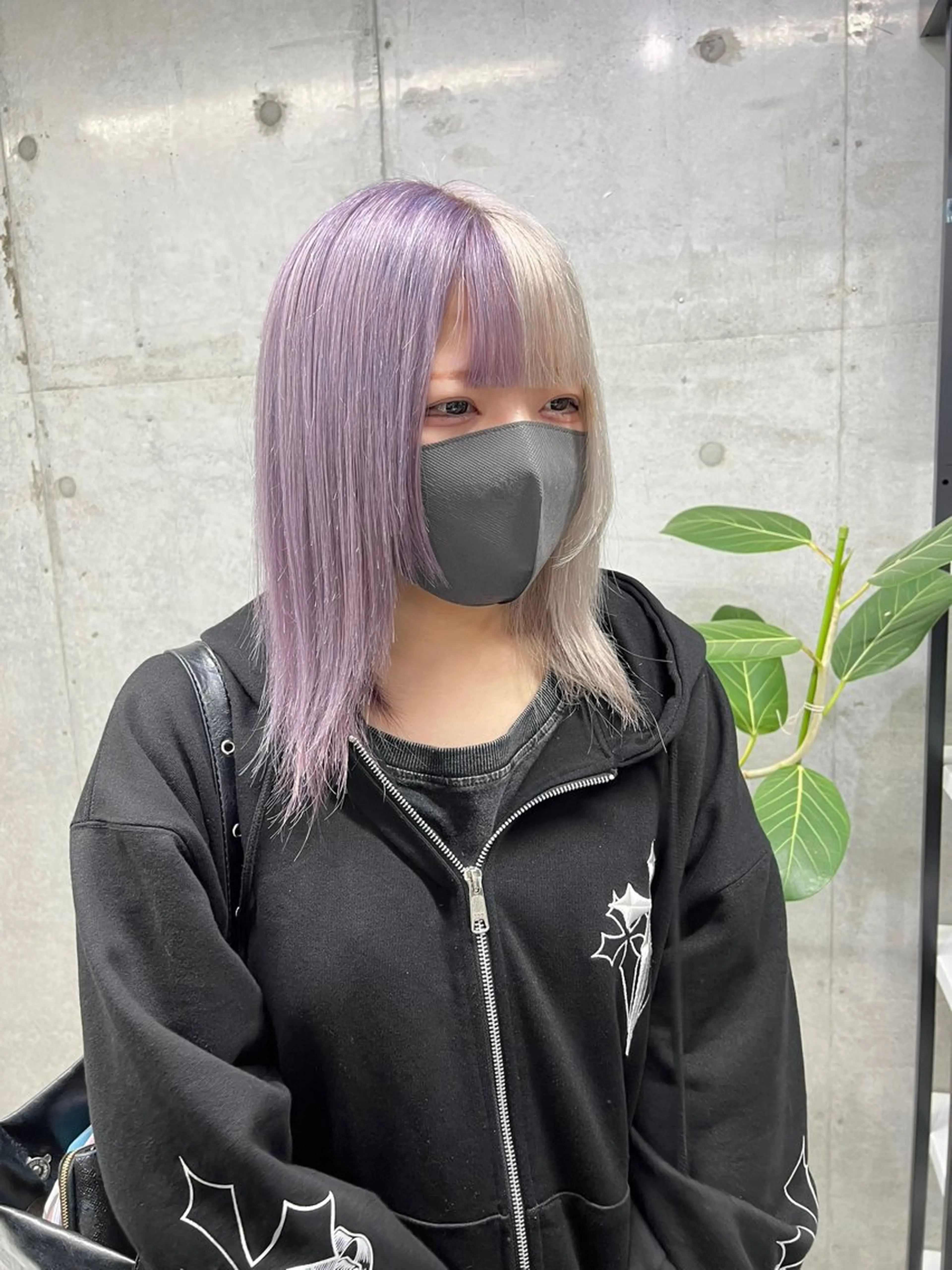 ミディアム 青木 芽生のヘアスタイル