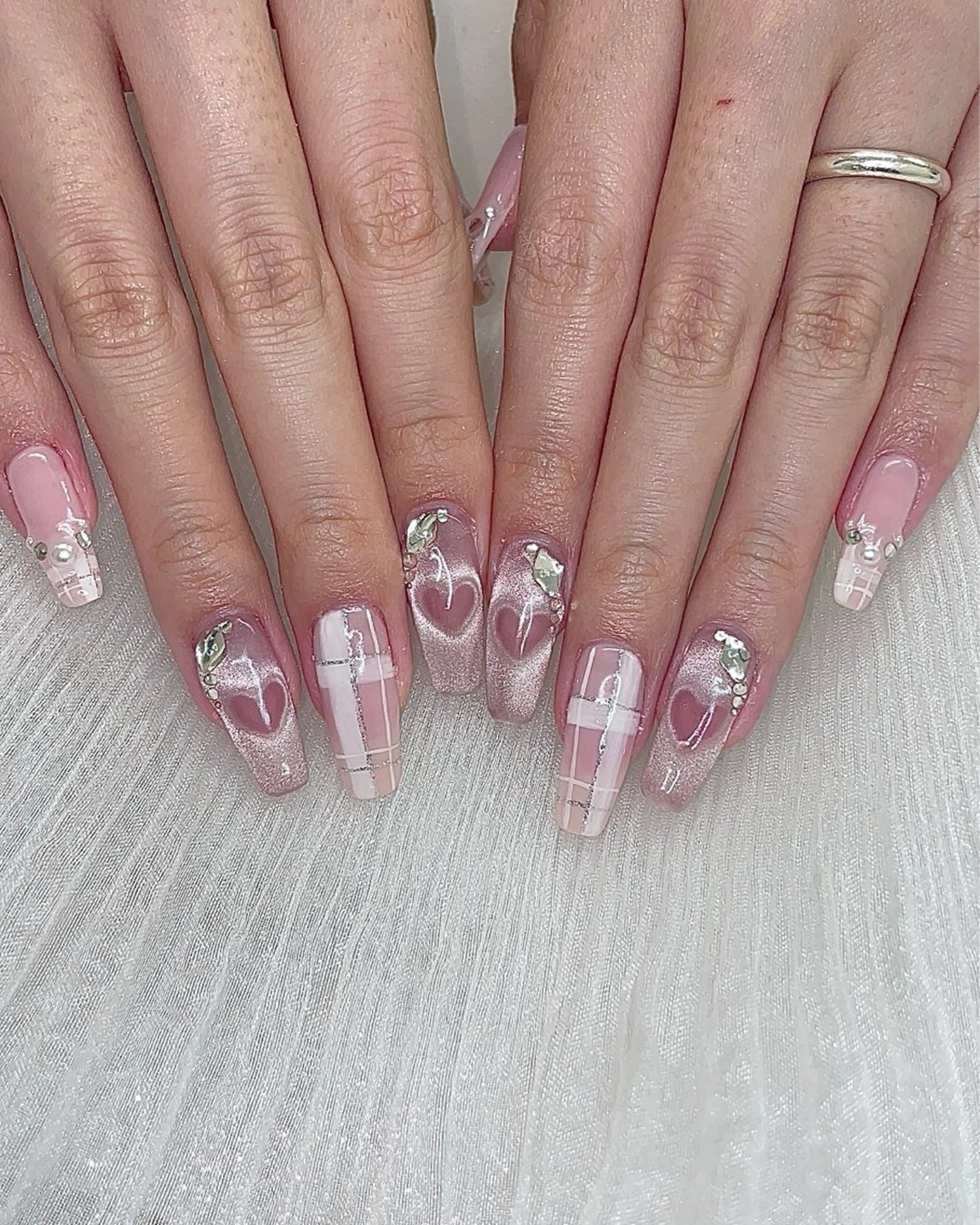 ネイル ハート ハンドネイル 五十嵐 美智のネイルデザイン