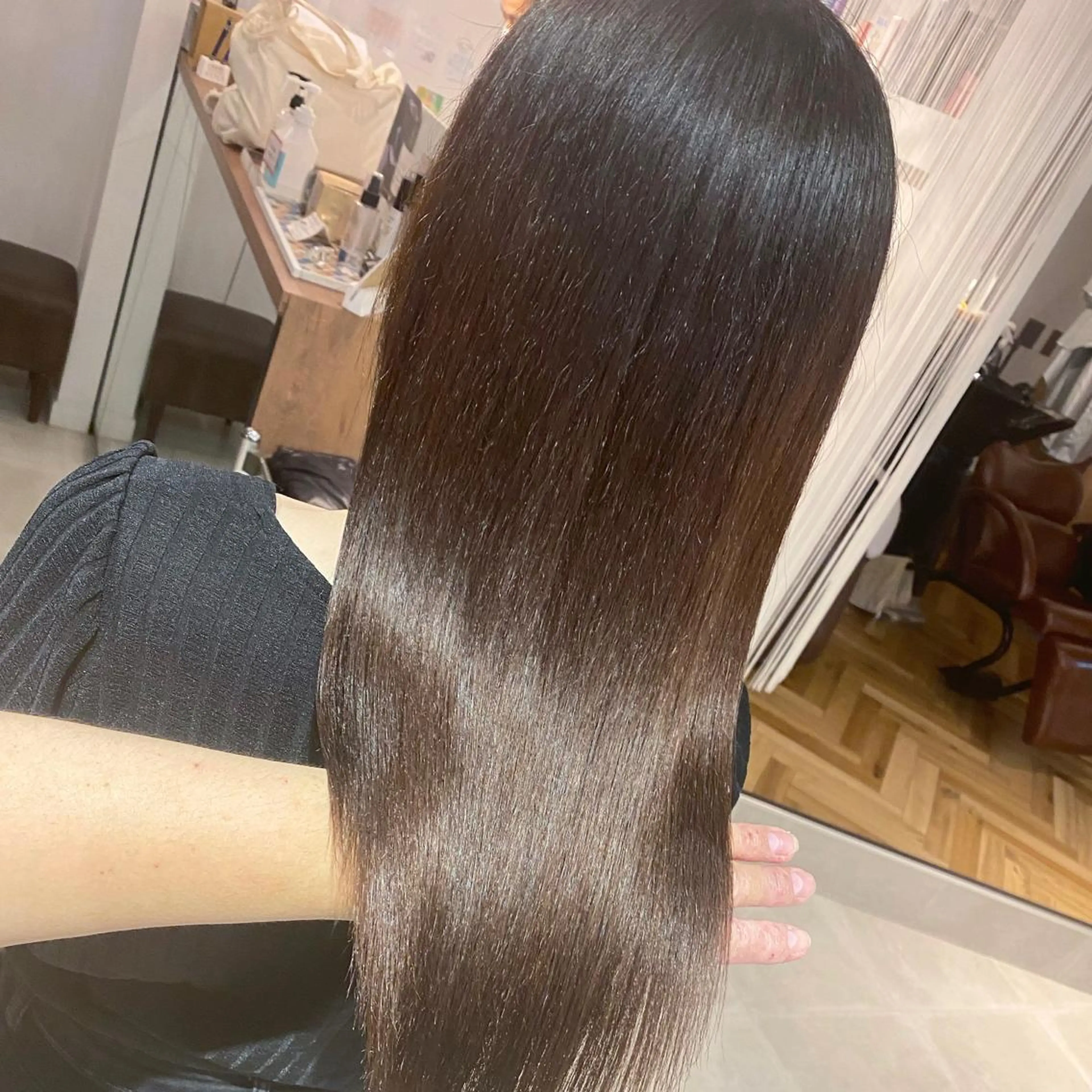 ロング 髪質改善 ロング 酸性ストレート ASILE（アジール）所属・髪質改善講師 安東駿介のヘアスタイル