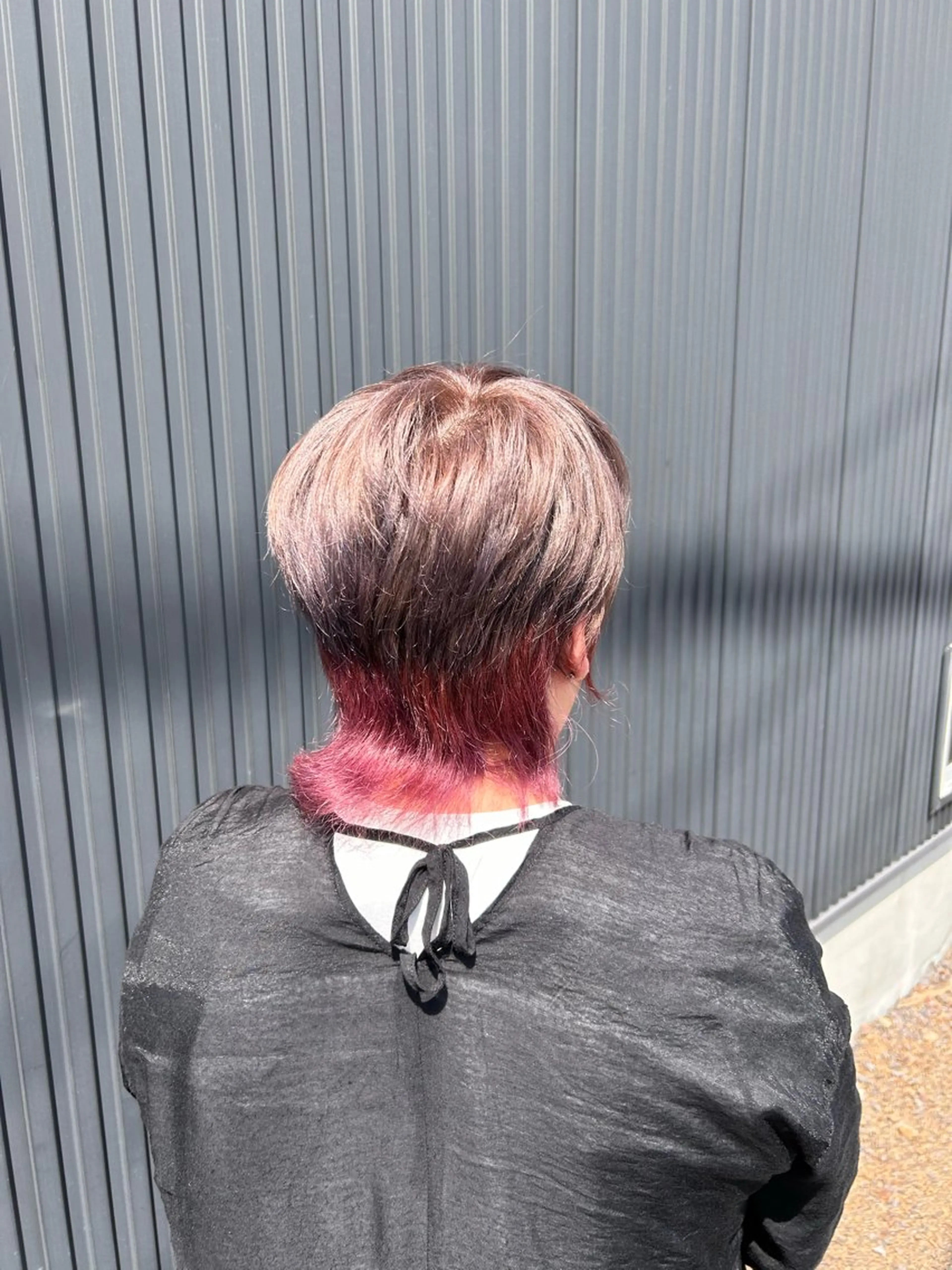 ショート カラー ブリーチ レッドカラー 山本 あやめ子のヘアスタイル