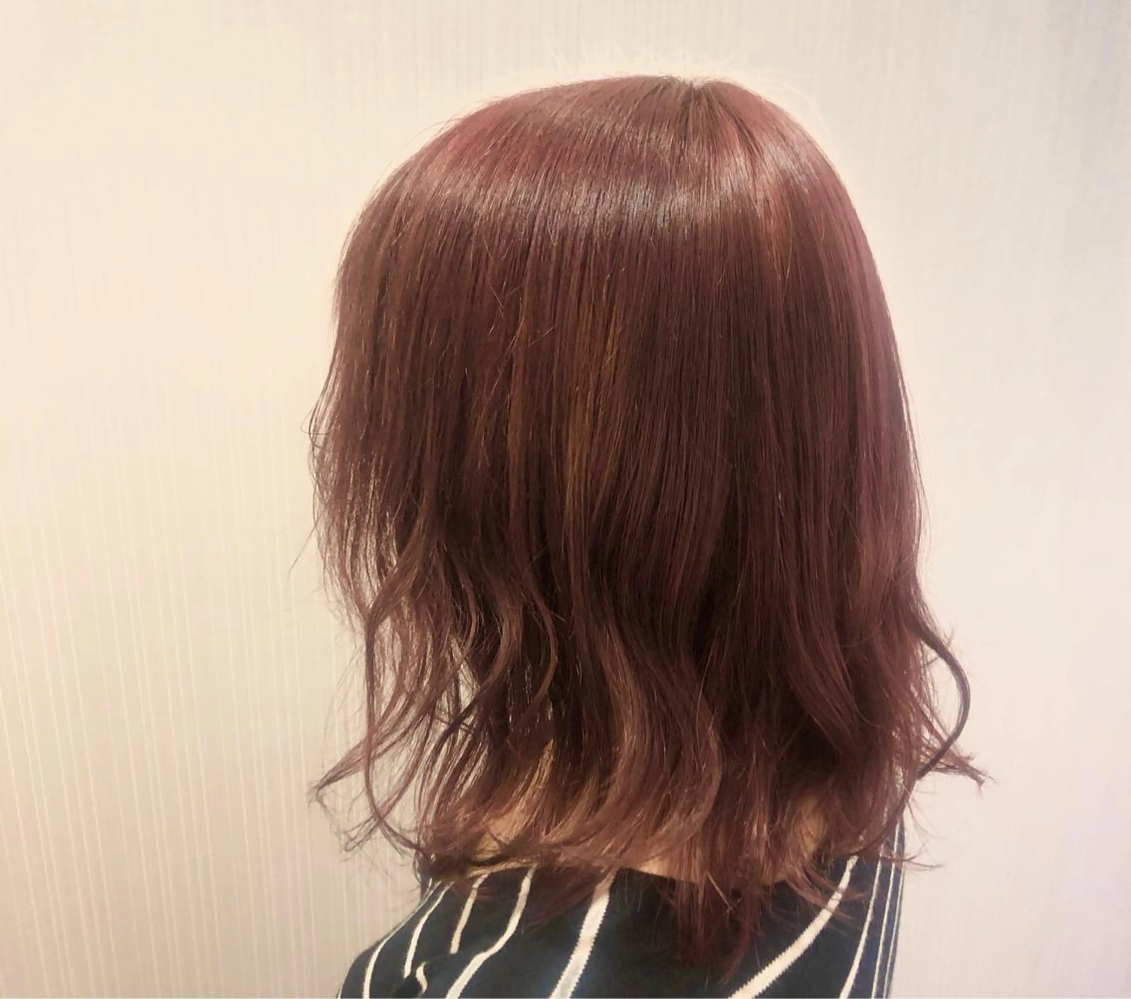 ショート カラー ピンクカラー ヘアカラー トリートメント 新井 友菜のヘアスタイル
