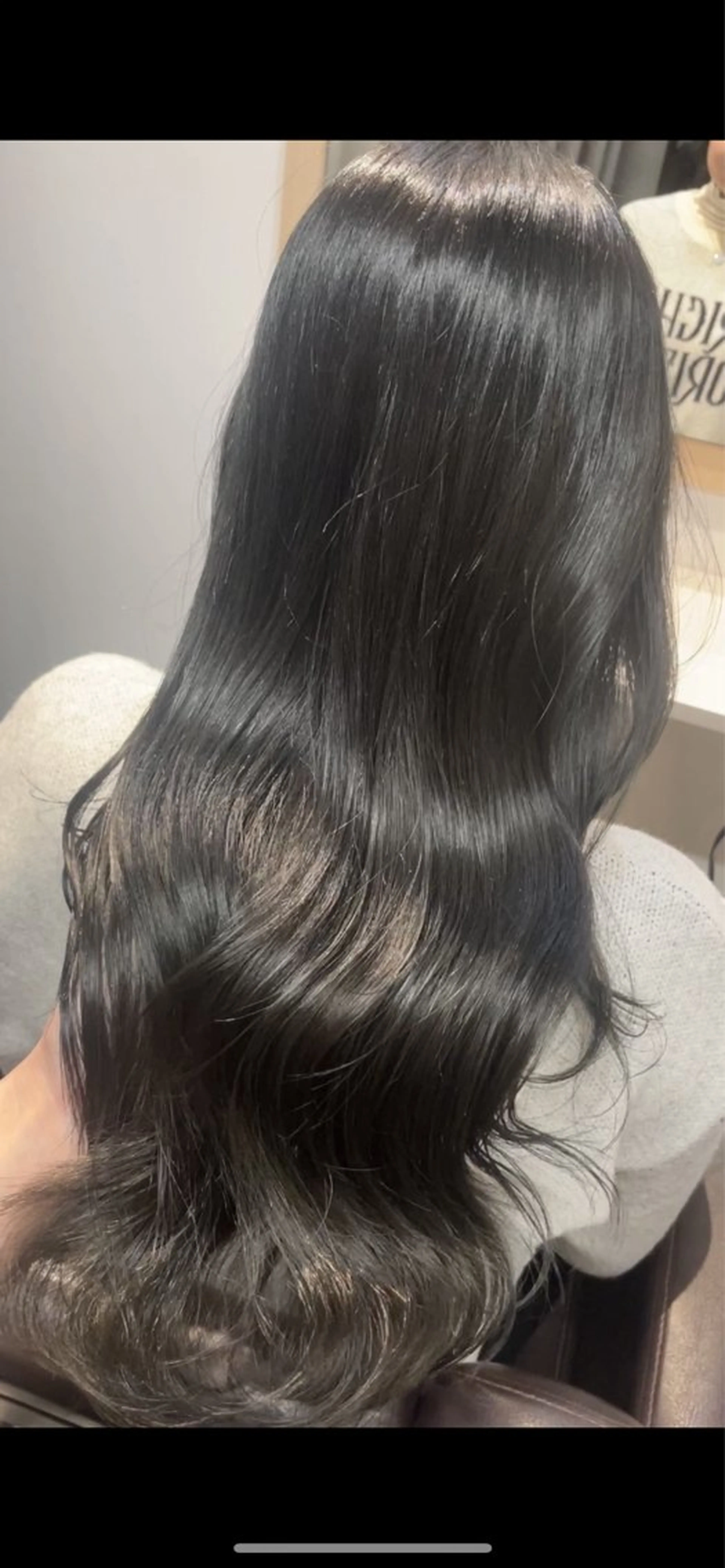 ロング カラー ブリーチ ブルーカラー ブルーグレー グレージュ ブリーチなしカラー カット ヘアカラー トリートメント BEBE所属・ご新規様限定 透明感カラーKANAのヘアスタイル