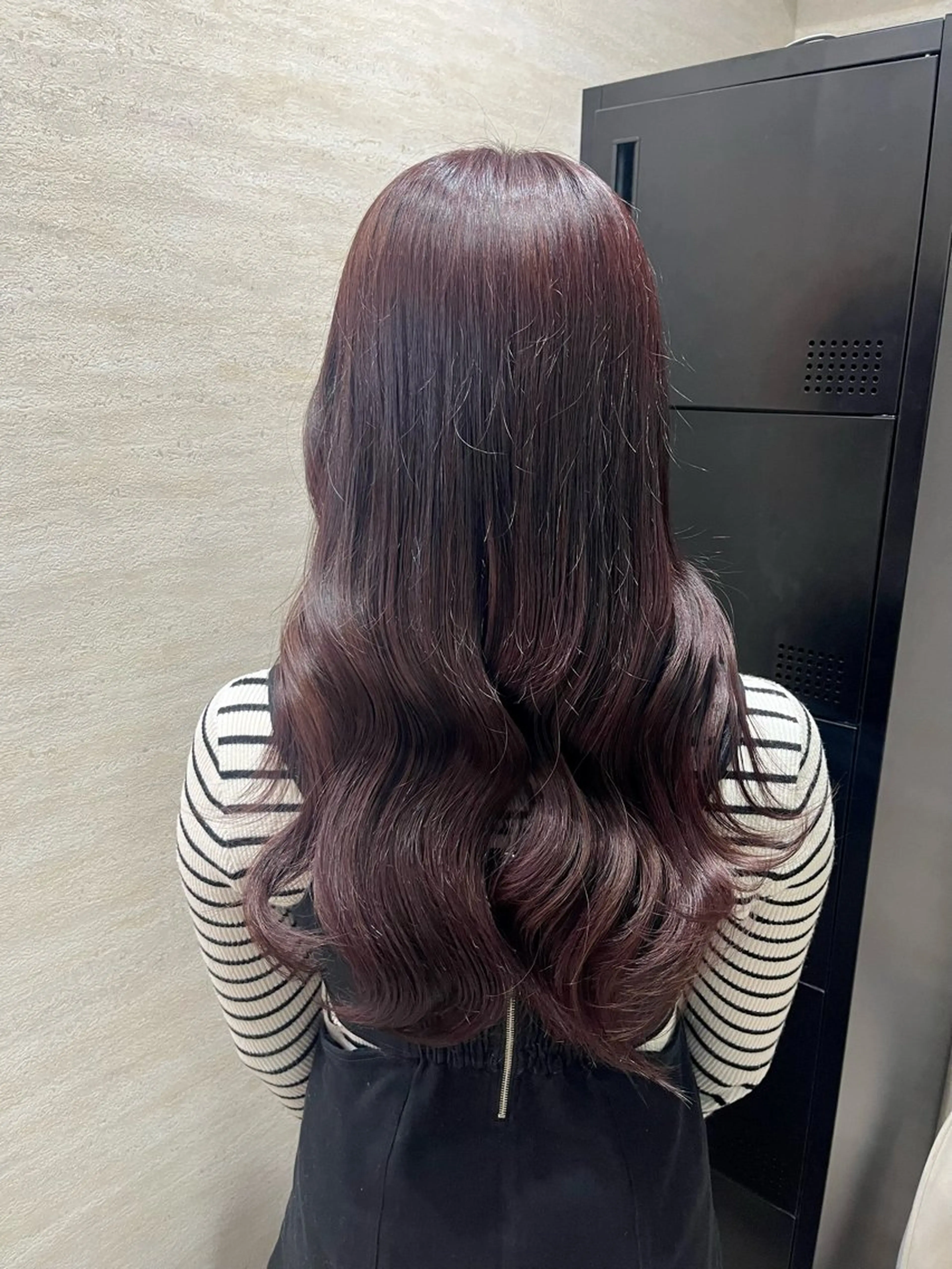 ロング カラー 黒髪 ラベンダーカラー ピンクカラー ピンクラベンダー ロング ヘアカラー 💙Ami💙 elubylovisのヘアスタイル