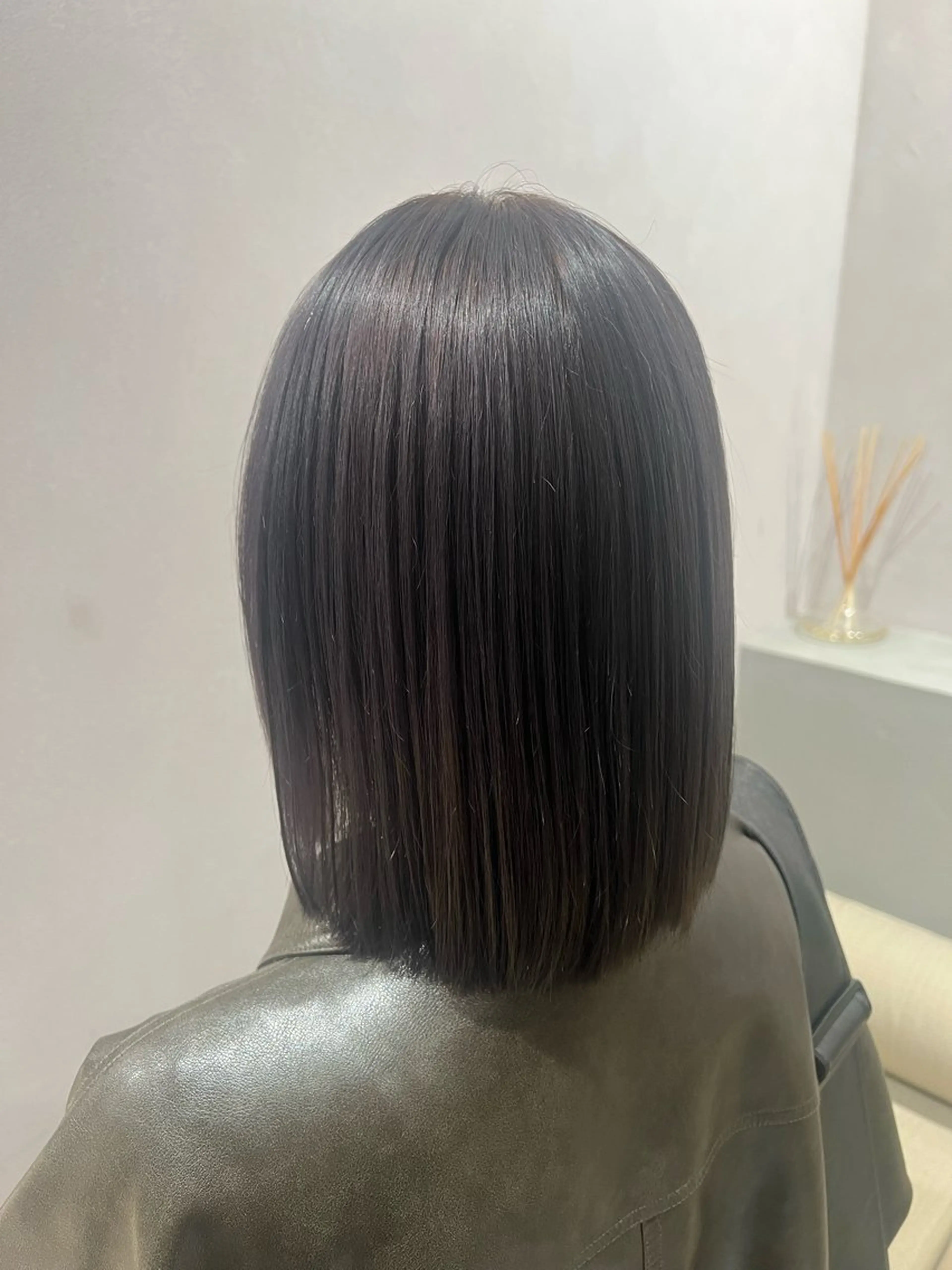 セミロング 透明感カラー🎨 磯部拓磨のヘアスタイル