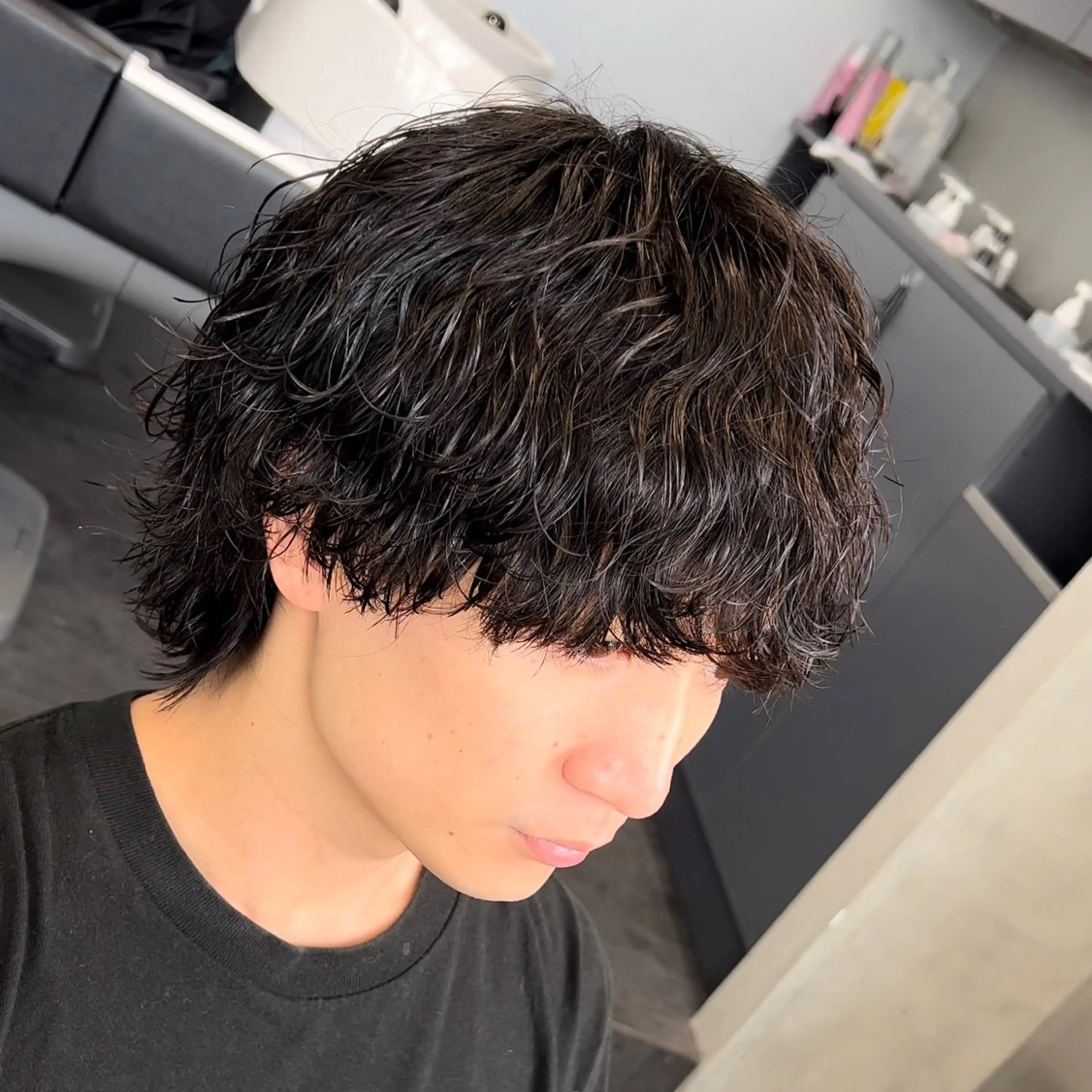 ショート パーマ メンズ メンズパーマ 波巻きパーマ メンズウルフカット ウルフカット 松下 友希 【fifth】のヘアスタイル