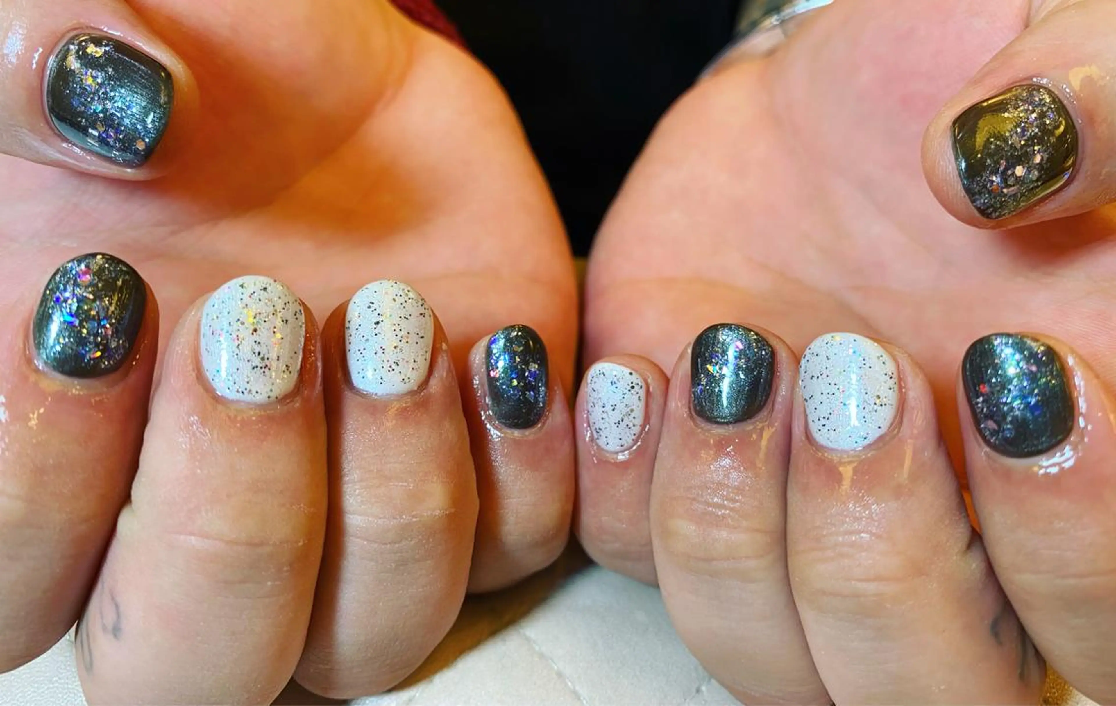 HAND💅オフ無料☪️メンズネイル👦🏻5,060円(税込)​〜​の写真